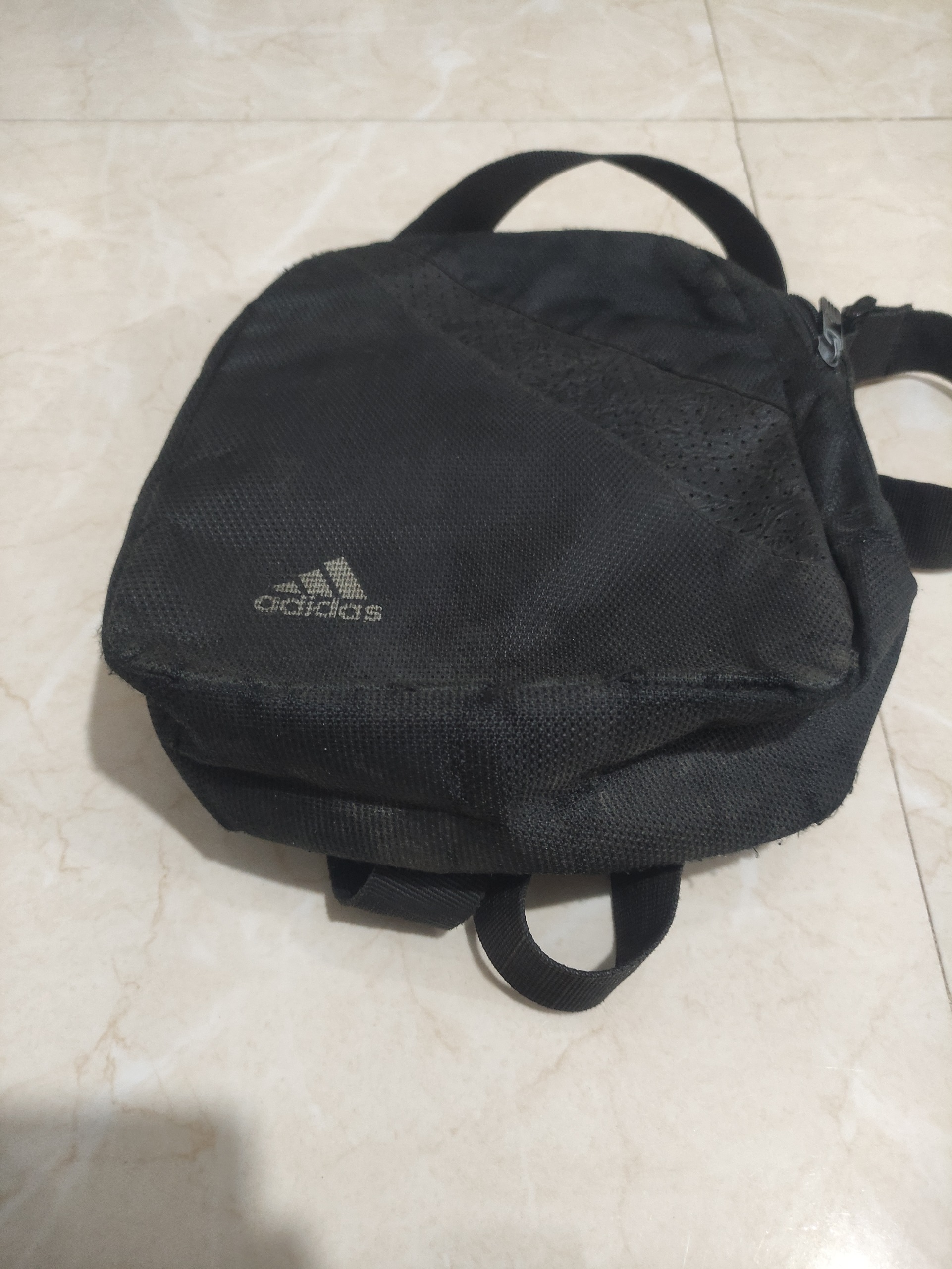کیف دوشی اصل adidass طبق توضیح
