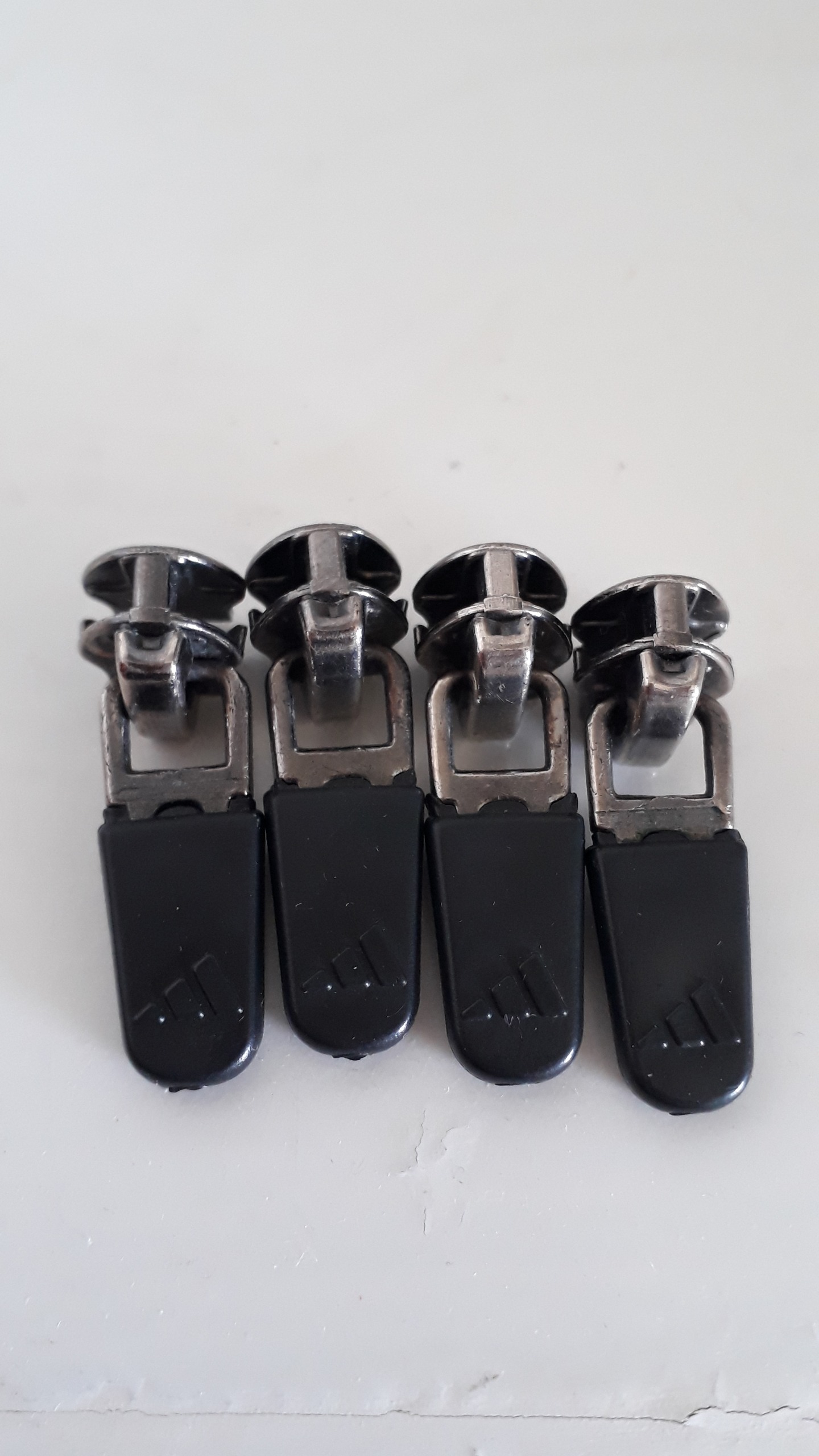 4 قفل آدیداس اصلی برای زیپ