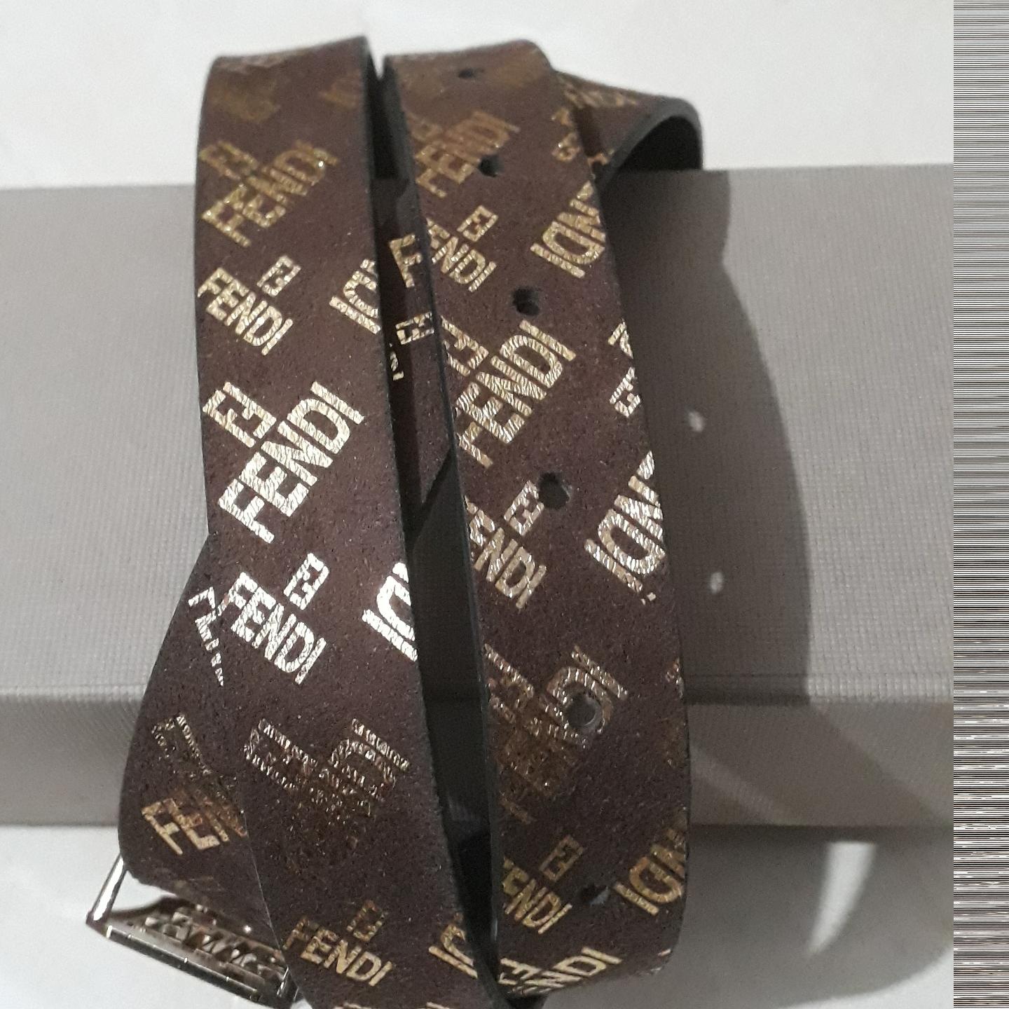 کمربند خوشرنگ زنانه Fendi