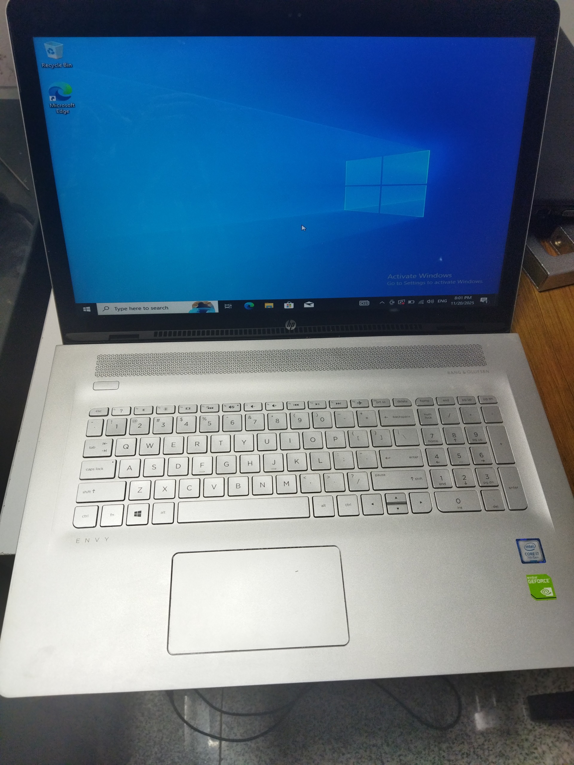 لپ تاپ17 اینچ hp سری envyپردازنده i7 نسل هفت