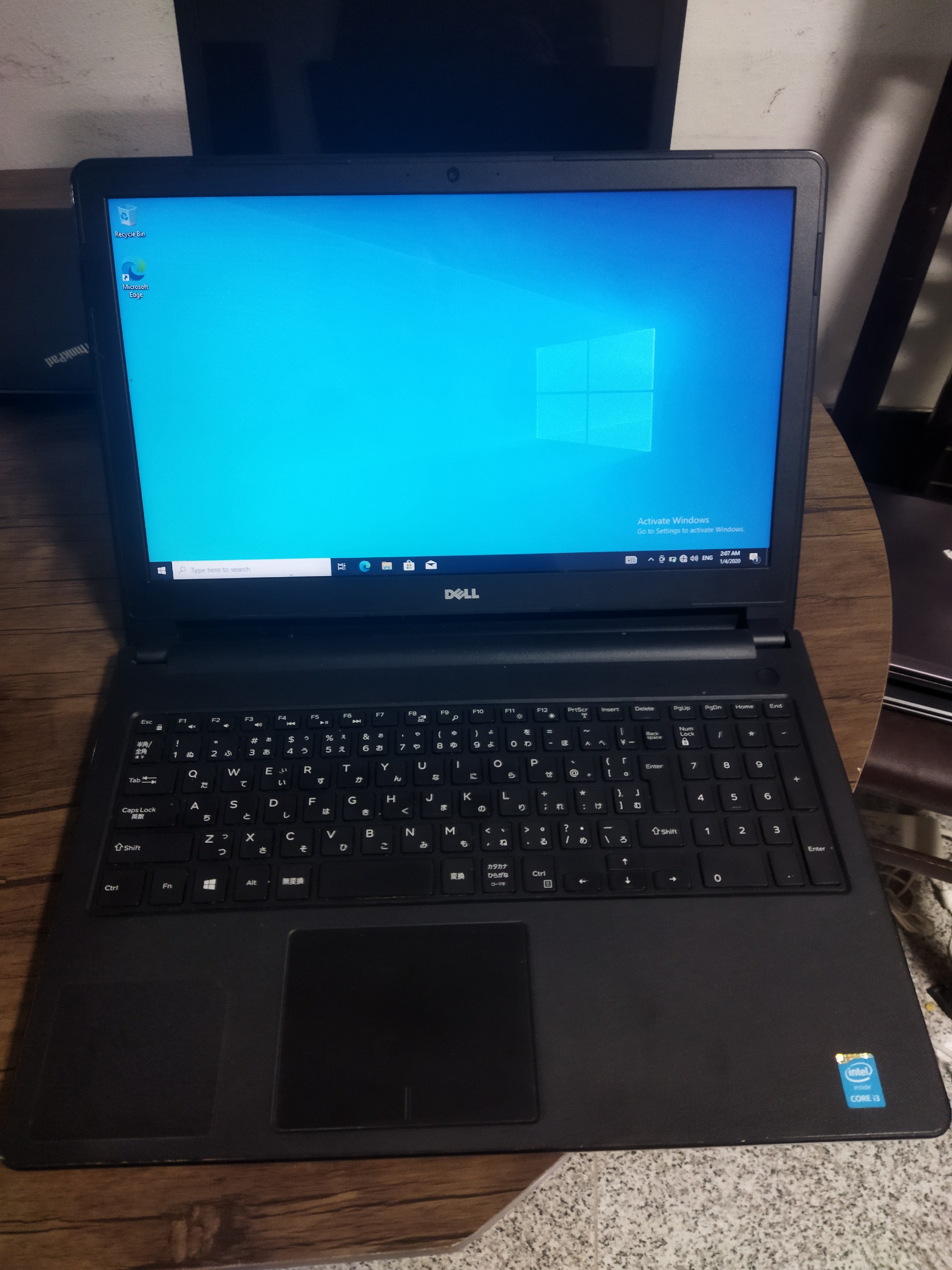 لپ تاپ dell با پردازنده i3 نسل پنج با حافظه ssd