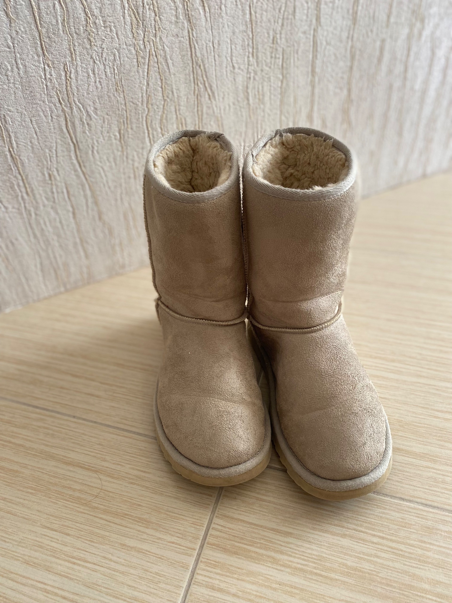 چکمه داخل خز