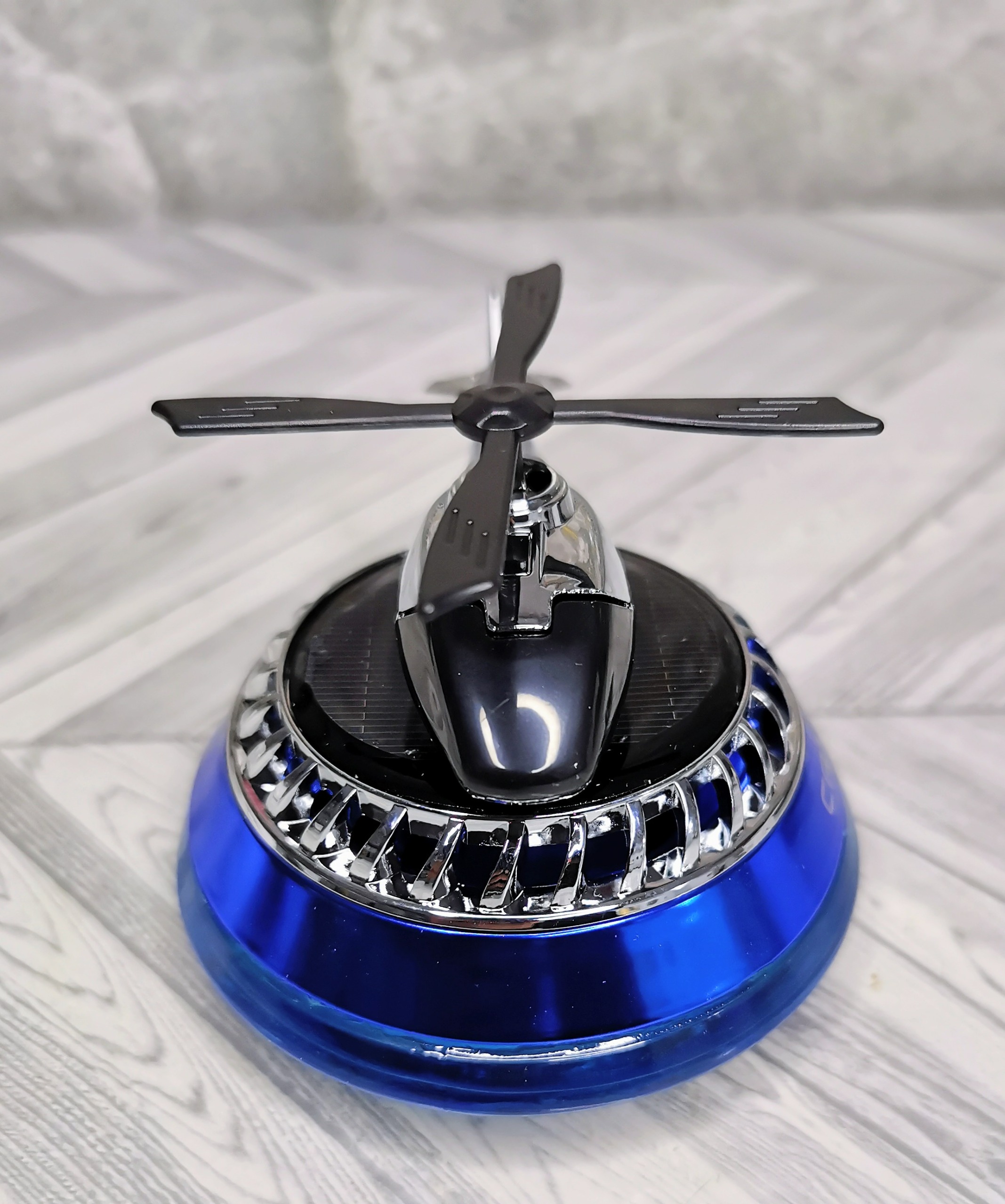 خوشبو کننده خودرو خورشیدی طرح هلی کوپتر (اورجینال)