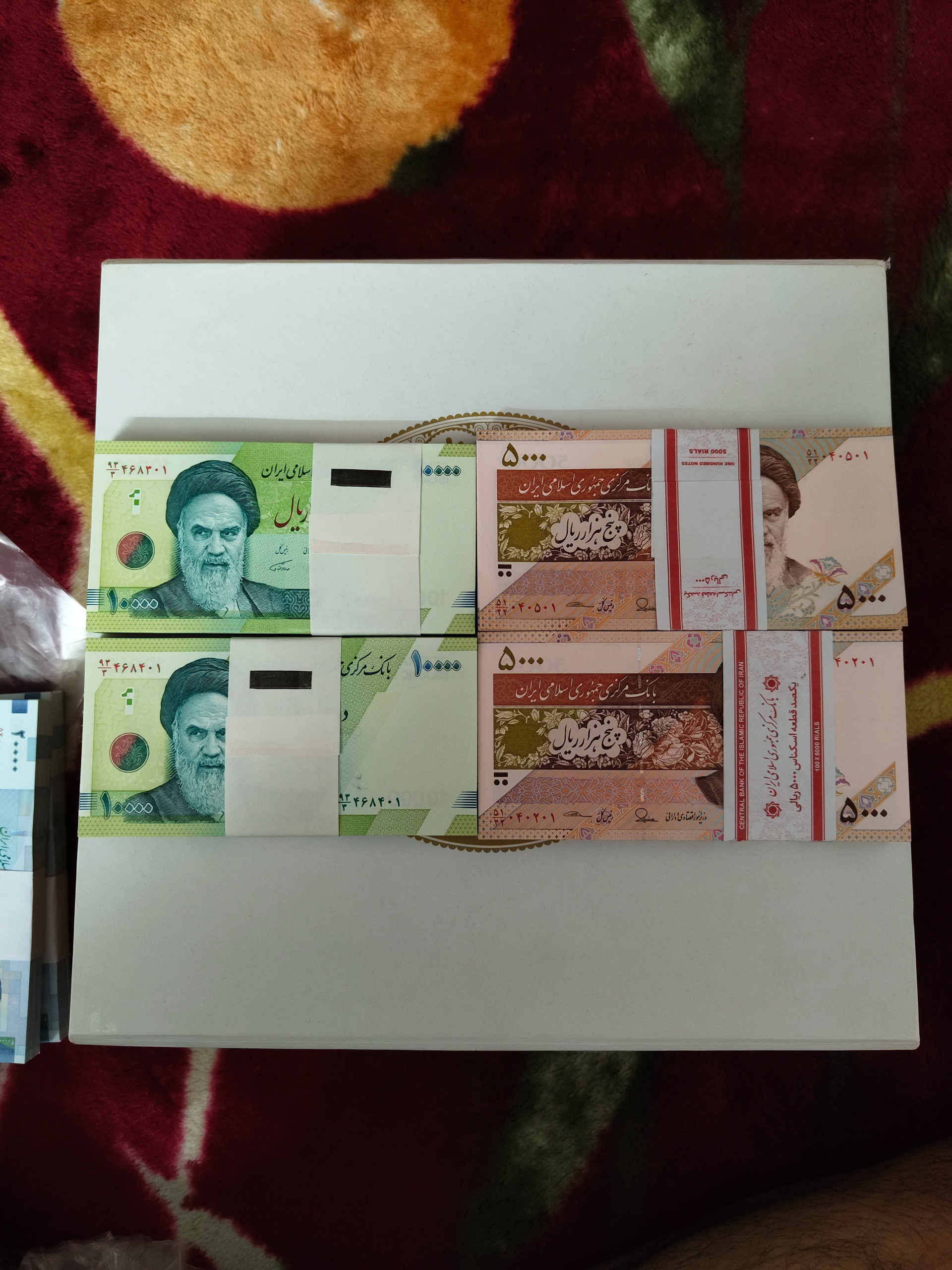 2 بسته هزار تومن و 2 بسته پونصد سفال از یک باکس