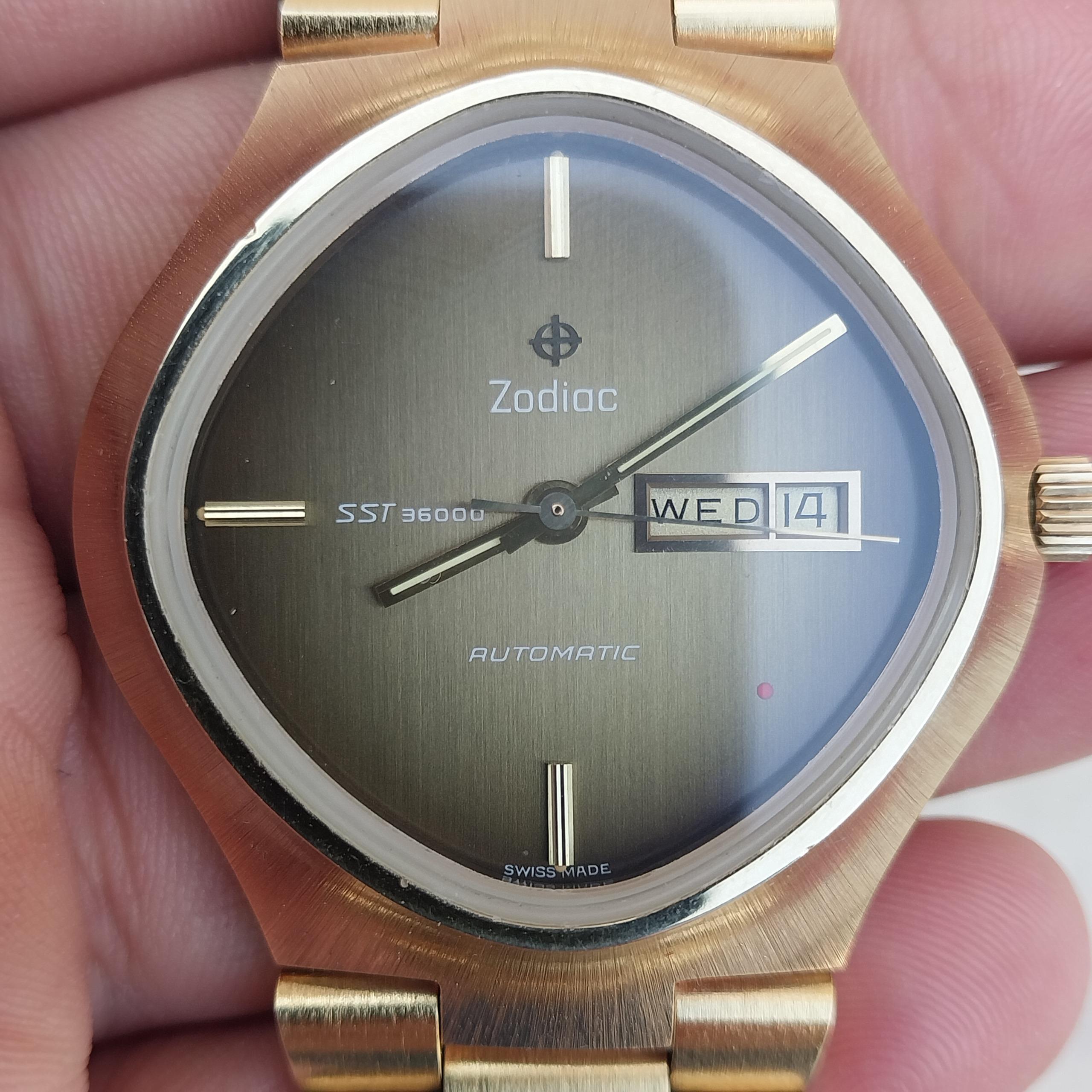 ساعت  زودیاک