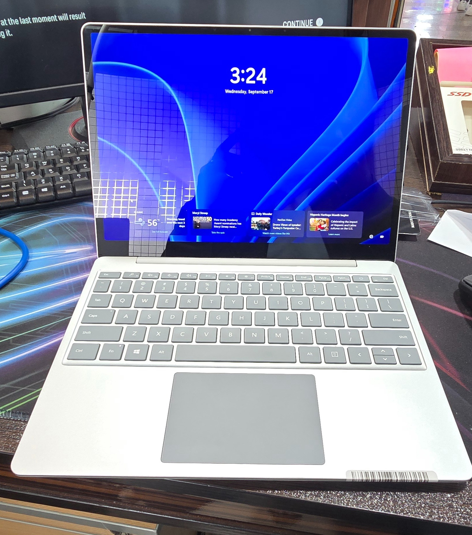 لپ تاپ Microsoft surface laptop go