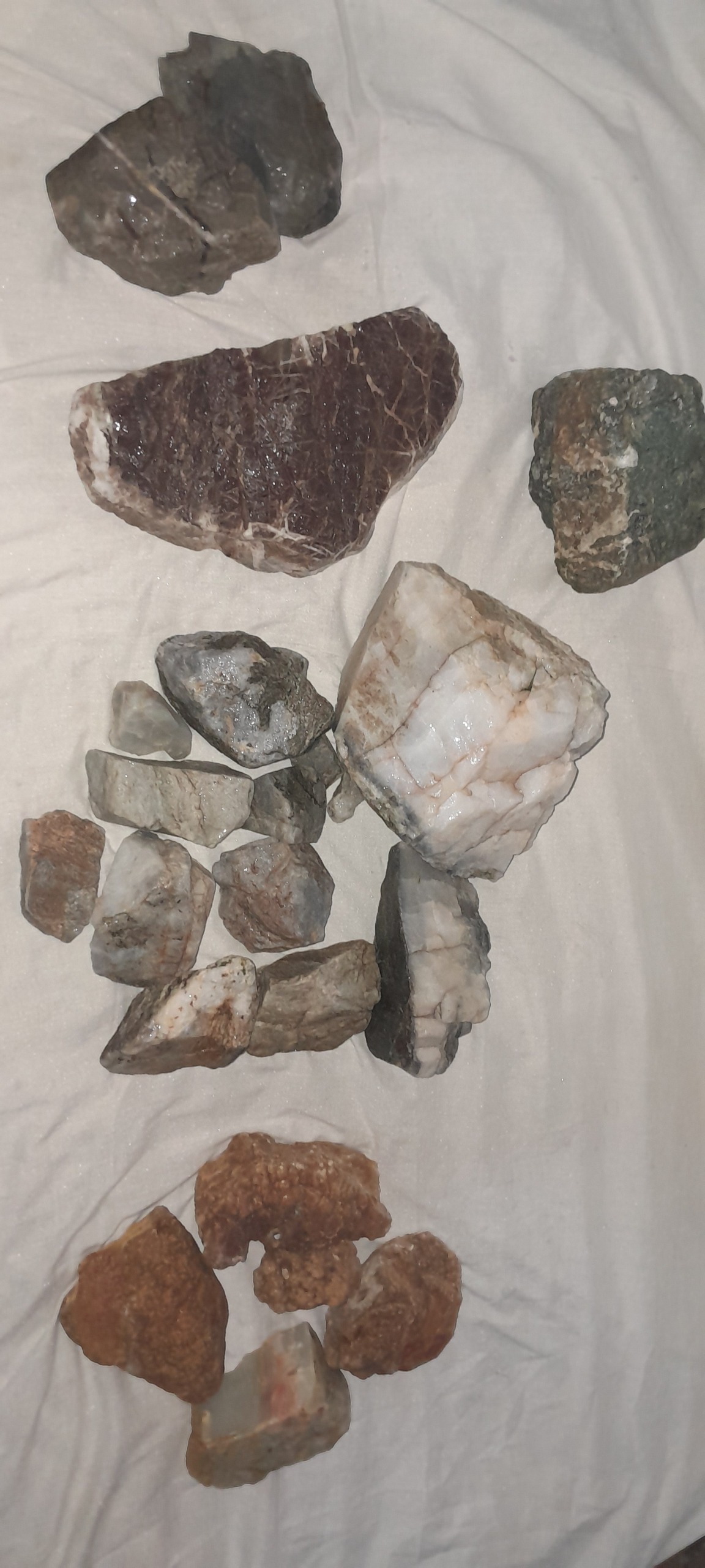 راف خام عقیق