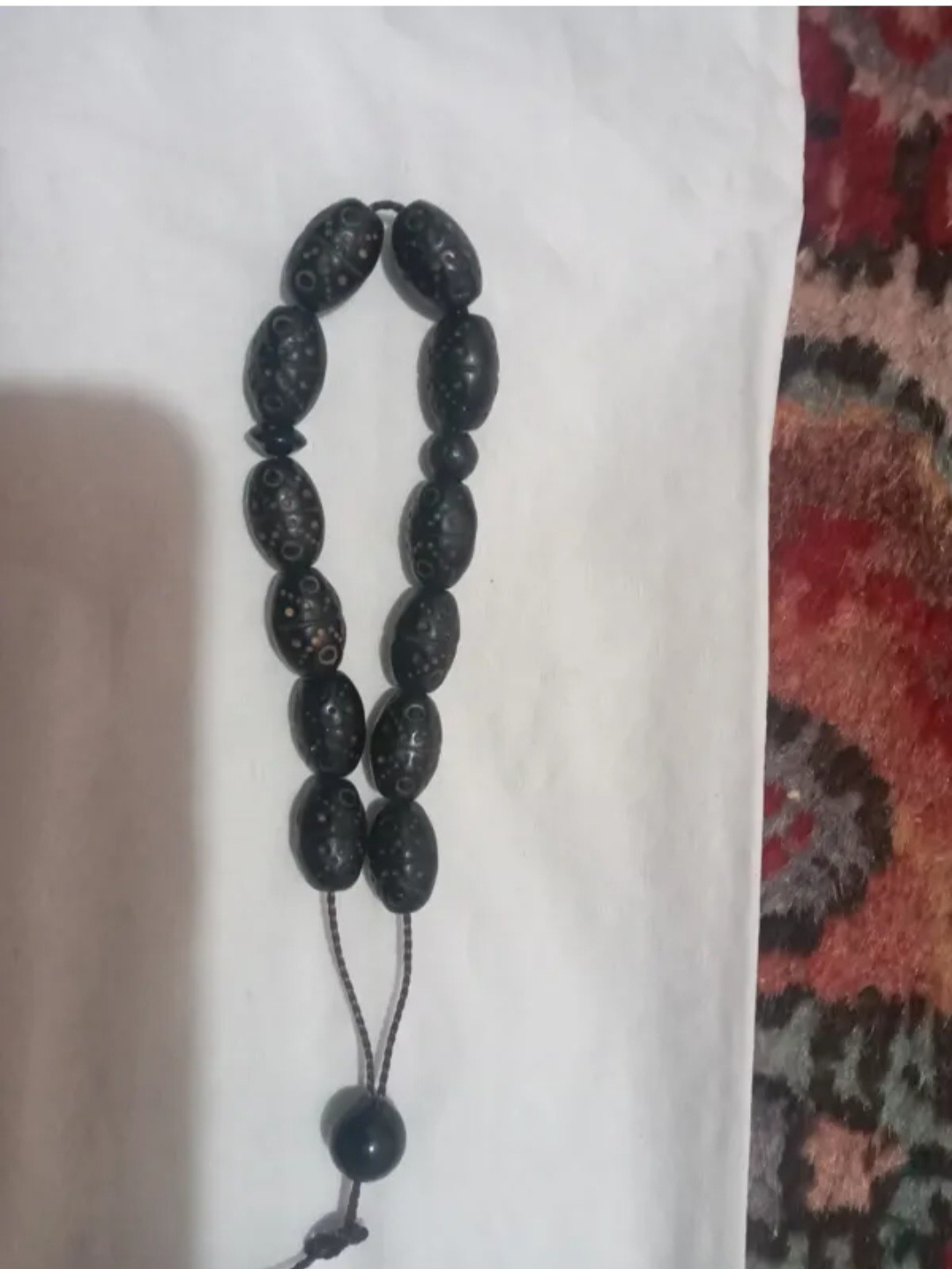 مهره های قدیمی کربنی