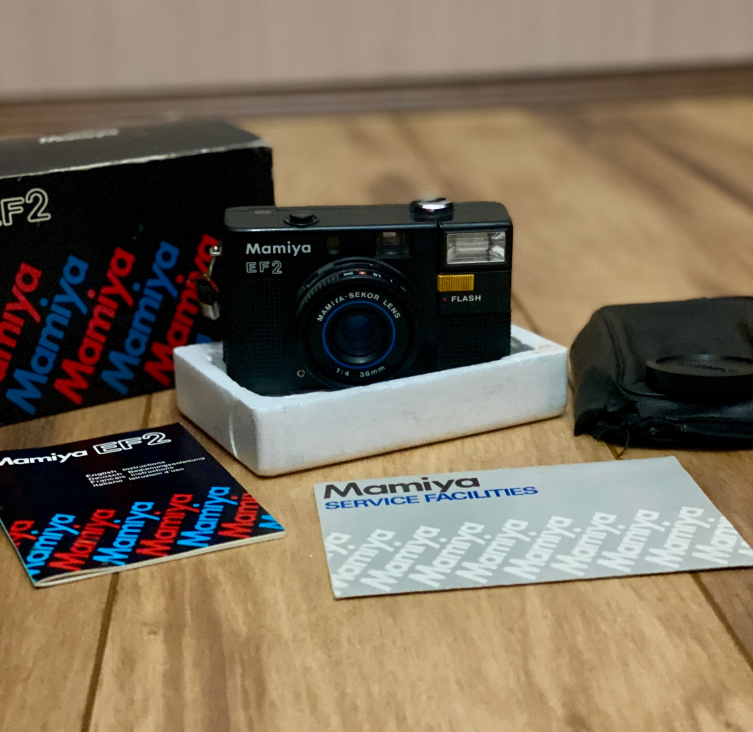 دوربین عکاسی آنتیک کلکسیونی ژاپنی مامیا Mamiya EF2