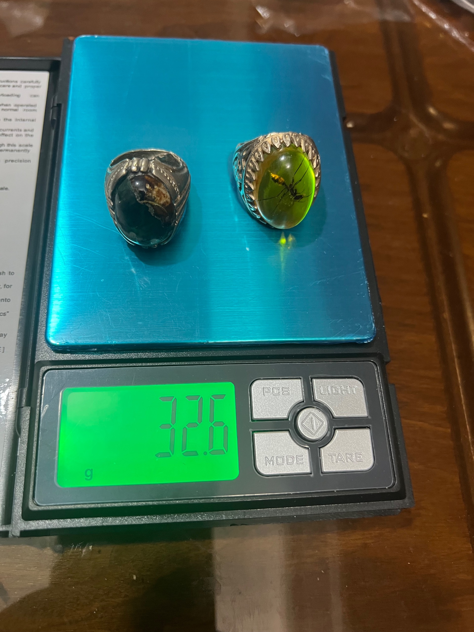 دو عدد انگشتر با عیار نقره پائین