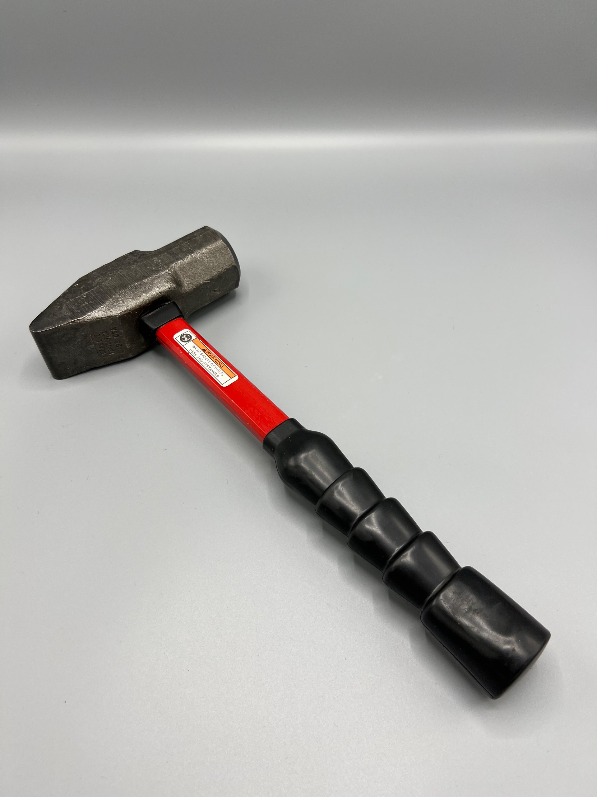 چکش فولادی پروتو آمریکا