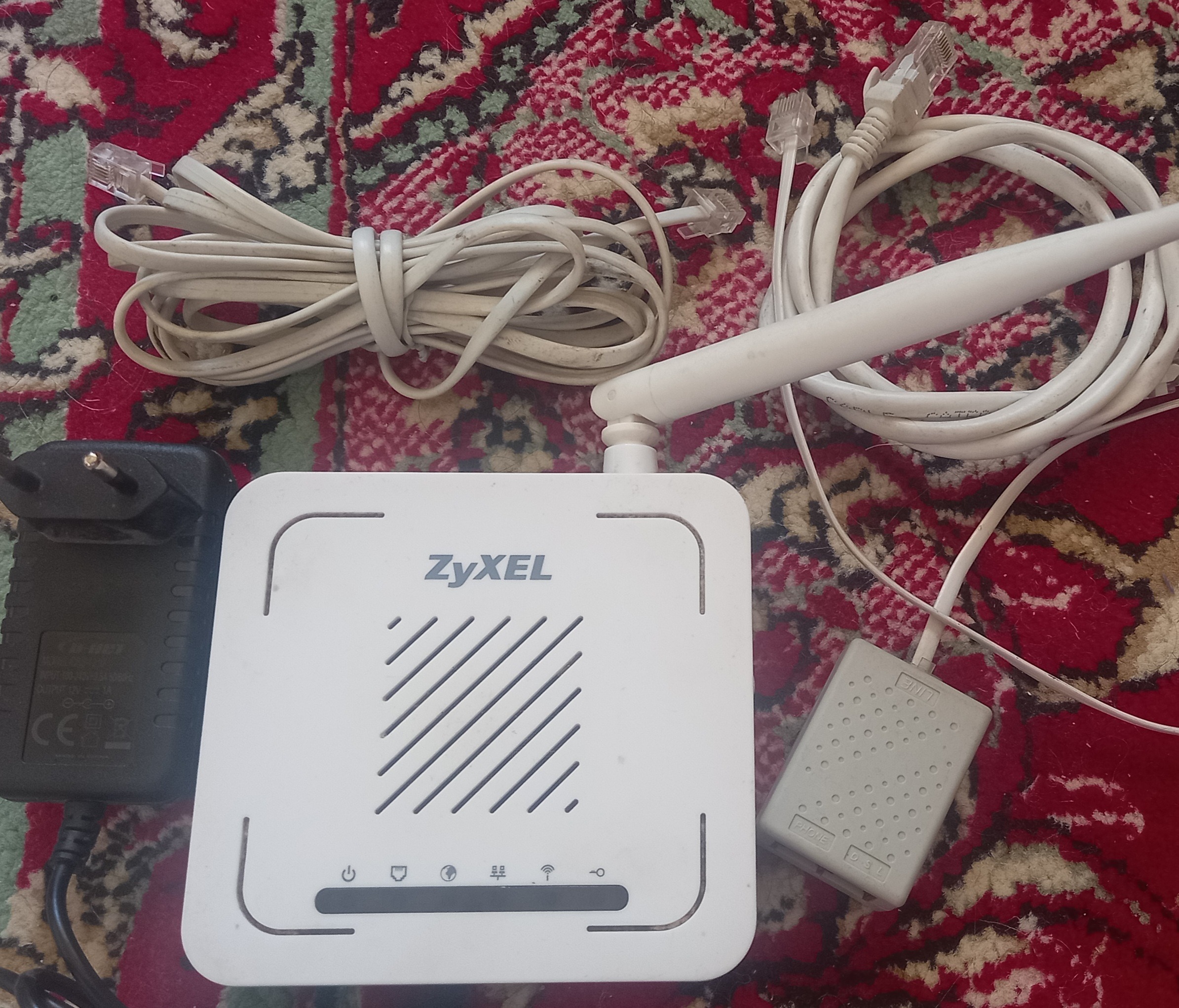 مودم Adsl به همراه متعلقات