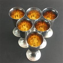 یک