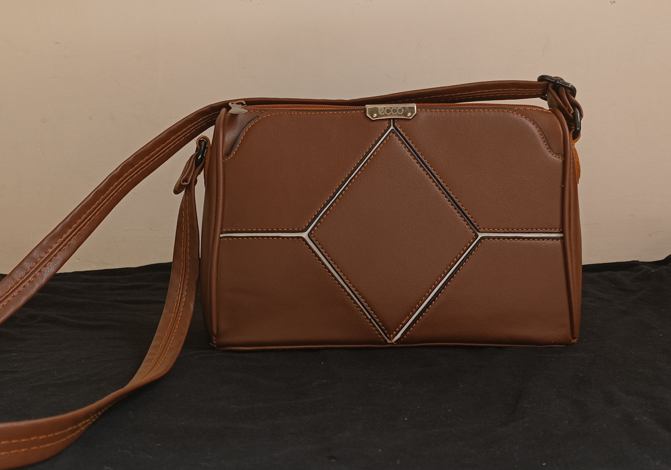 کیف دوشی زنانه برند ecco