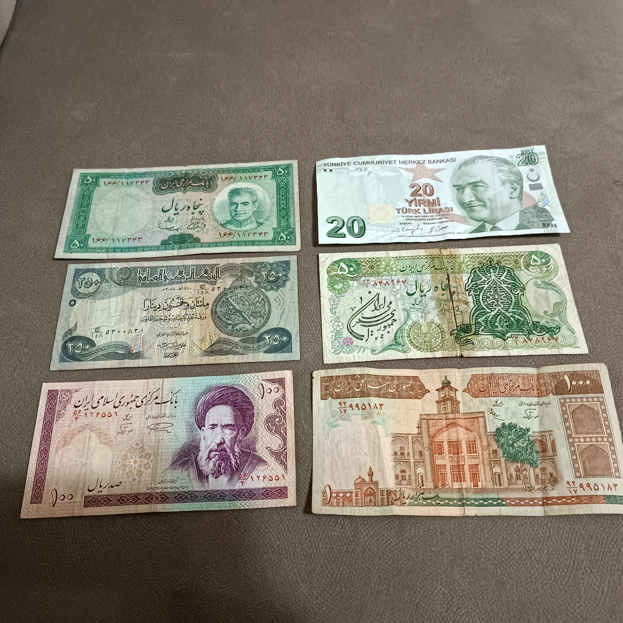 ست اسکناس مطابق تصویر12 عدد(حراج)