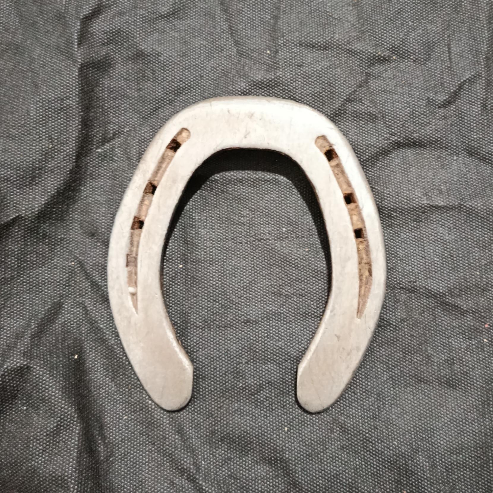 نعل اسب پاخورده فولادی اصل مارکدار برندLIBERO