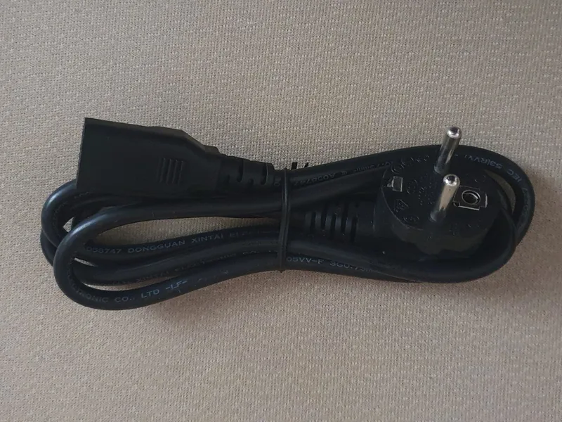 کابل برق کامپیوتر