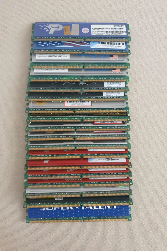 رم کامپیوتر2 گیگDDR2