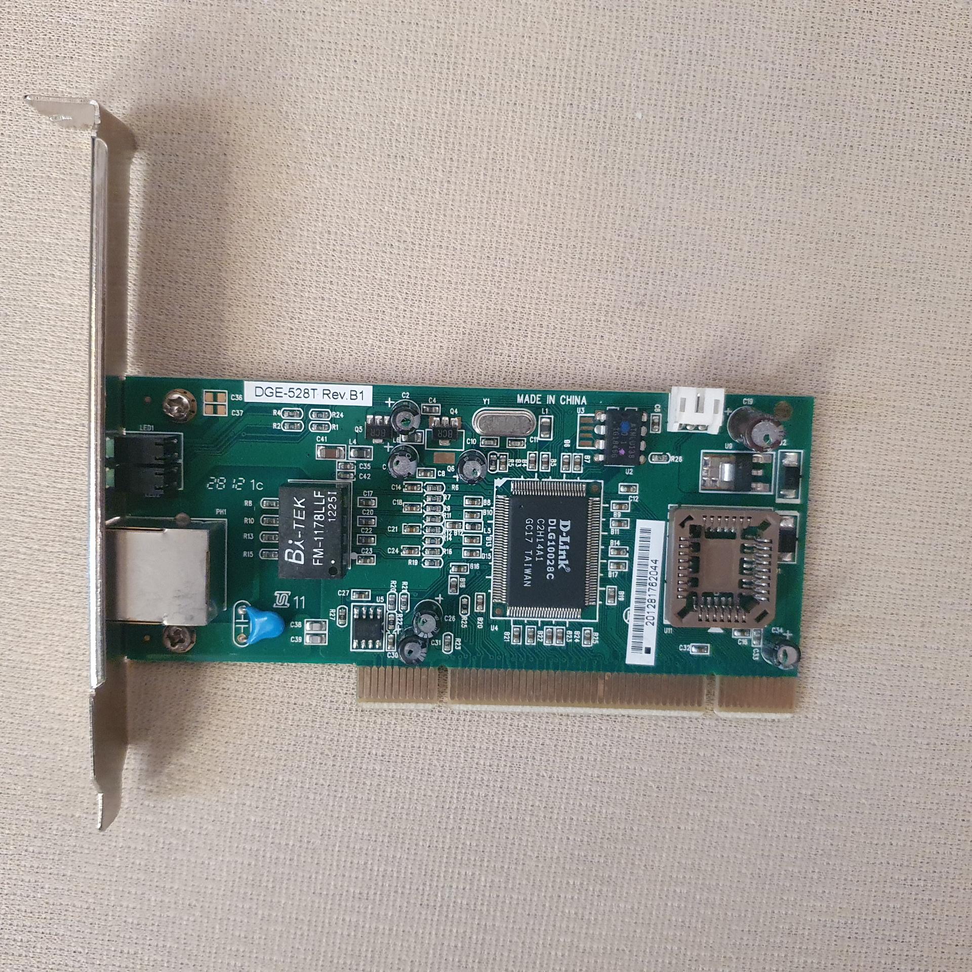 کارت شبکه گیگابیتی دی-لینک مدل DGE-528T