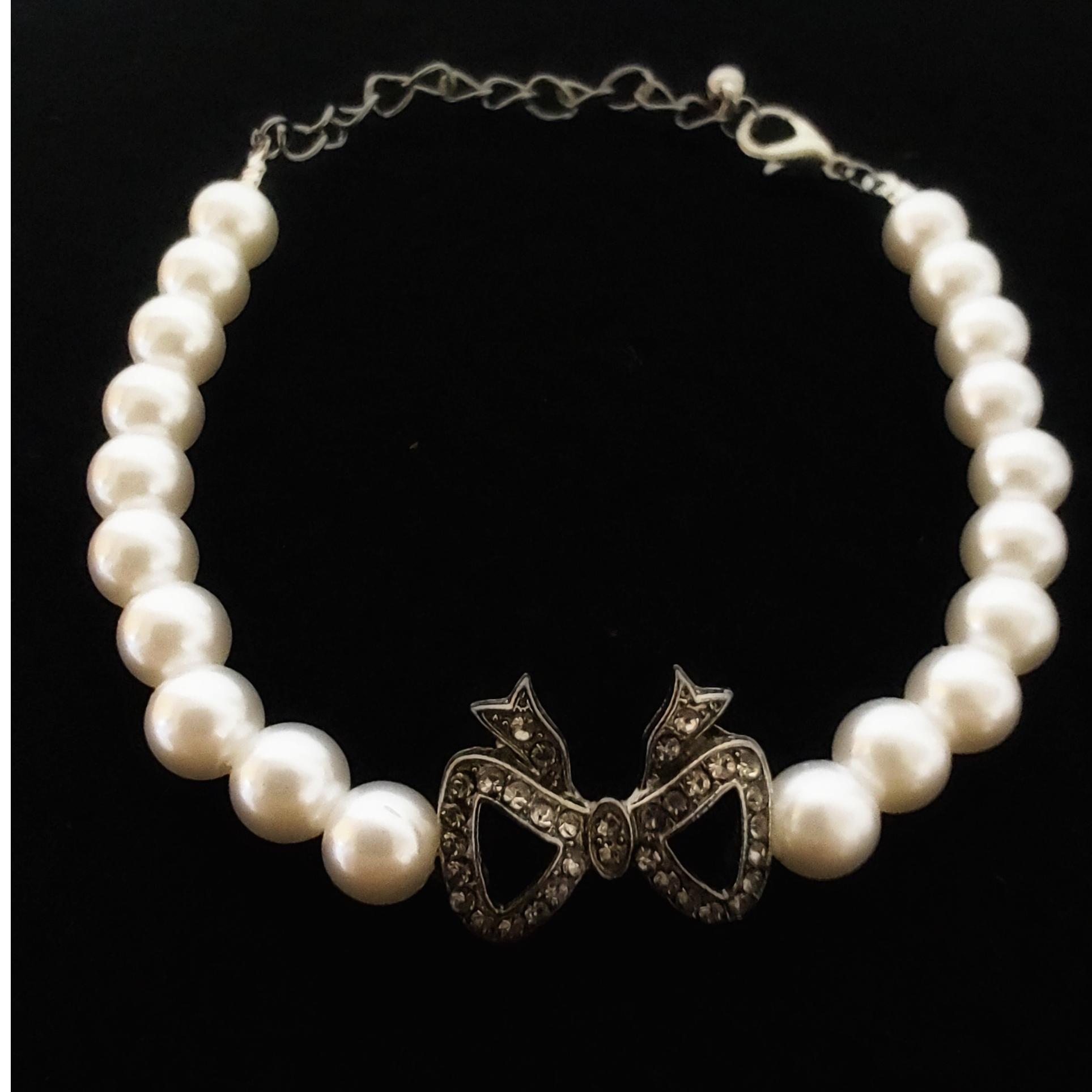 دستبند مرواریدی اروپایی