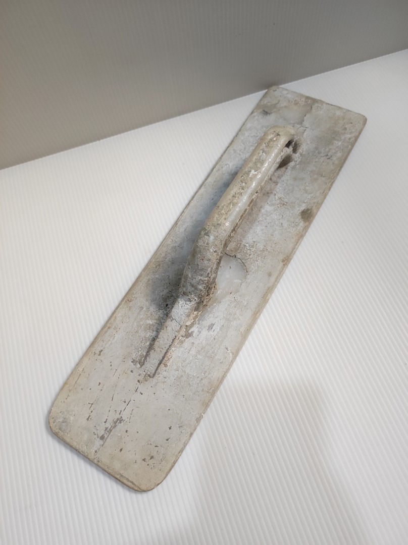 ماله بادوام بنایی پلاستیکی 40 سانتی قدیمی