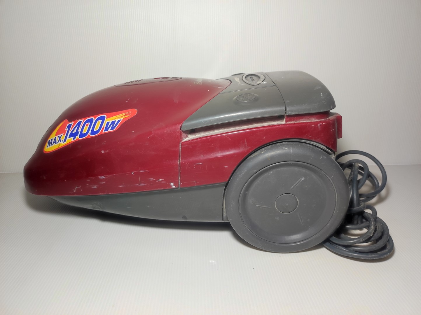 جاروبرقی ناسیونال MC-4860 NATIONAL