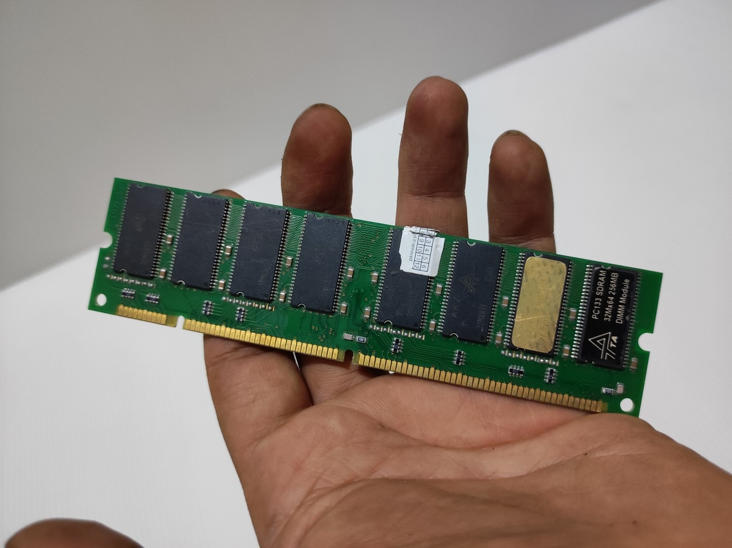 رم قدیمی 256 مگابایت DDR1 PC133-تست نشده