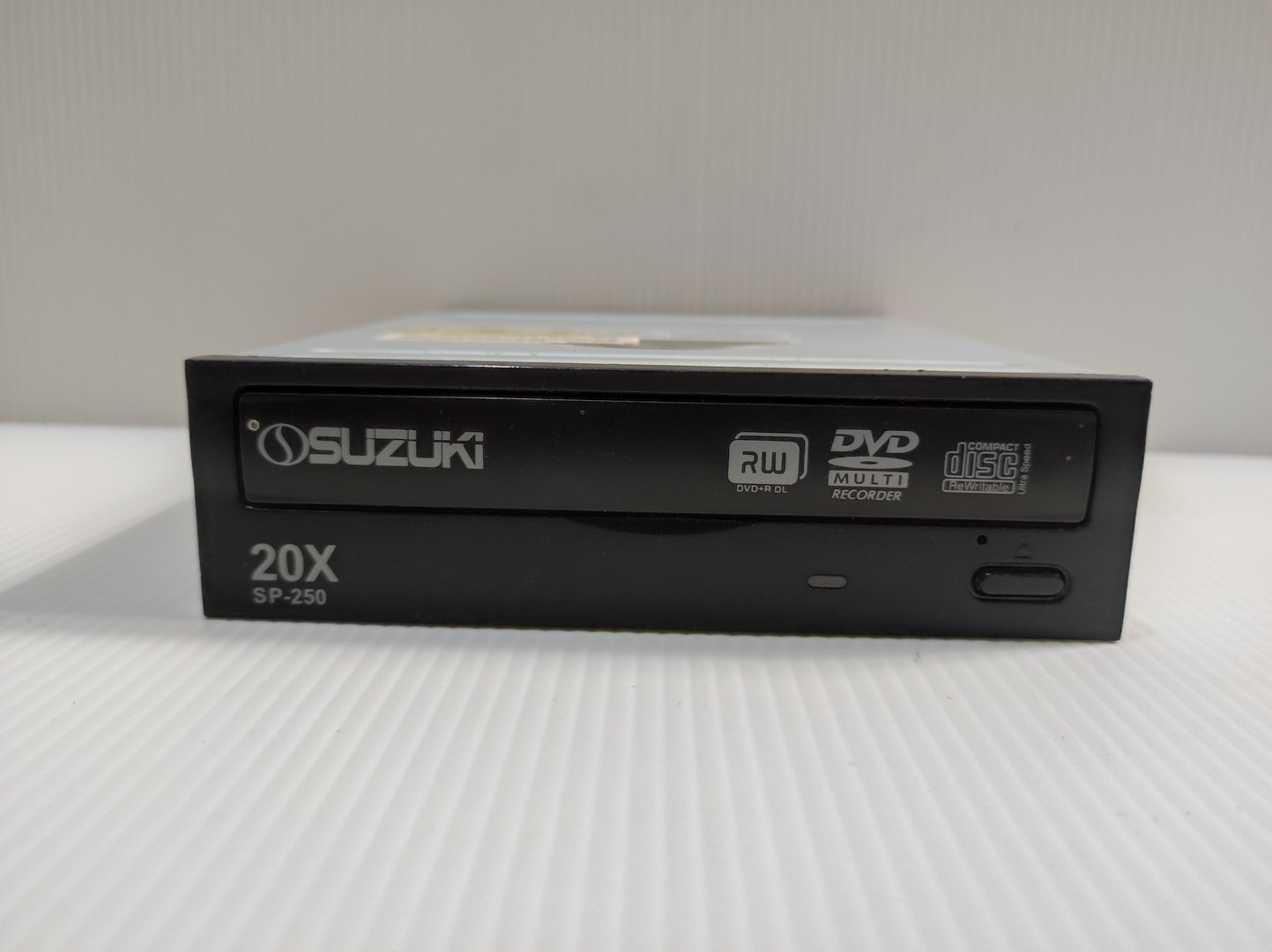 دی وی دی رایتر سوزوکی - تست نشده