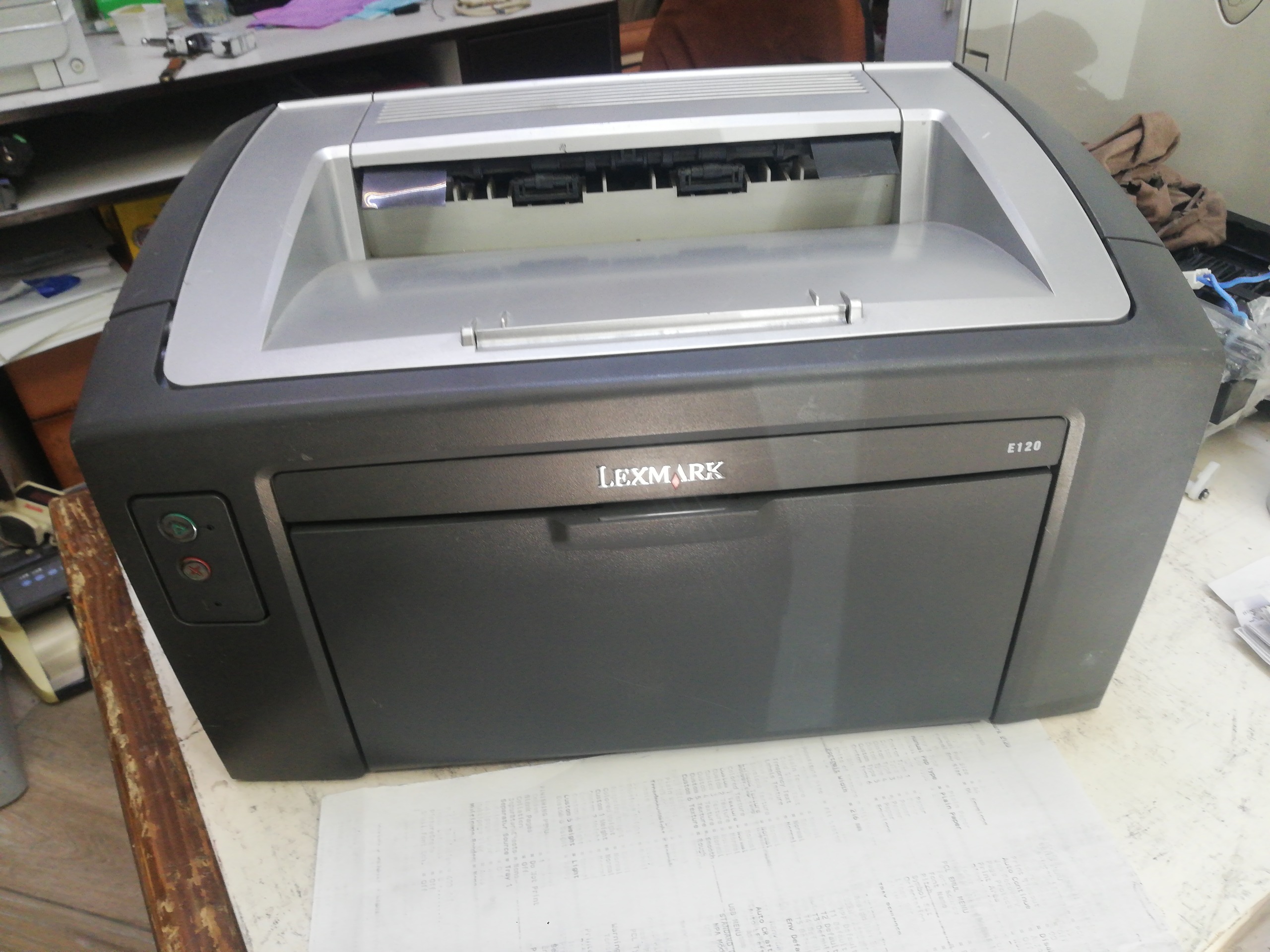 پرینتر لیزدی لکسمارک E120