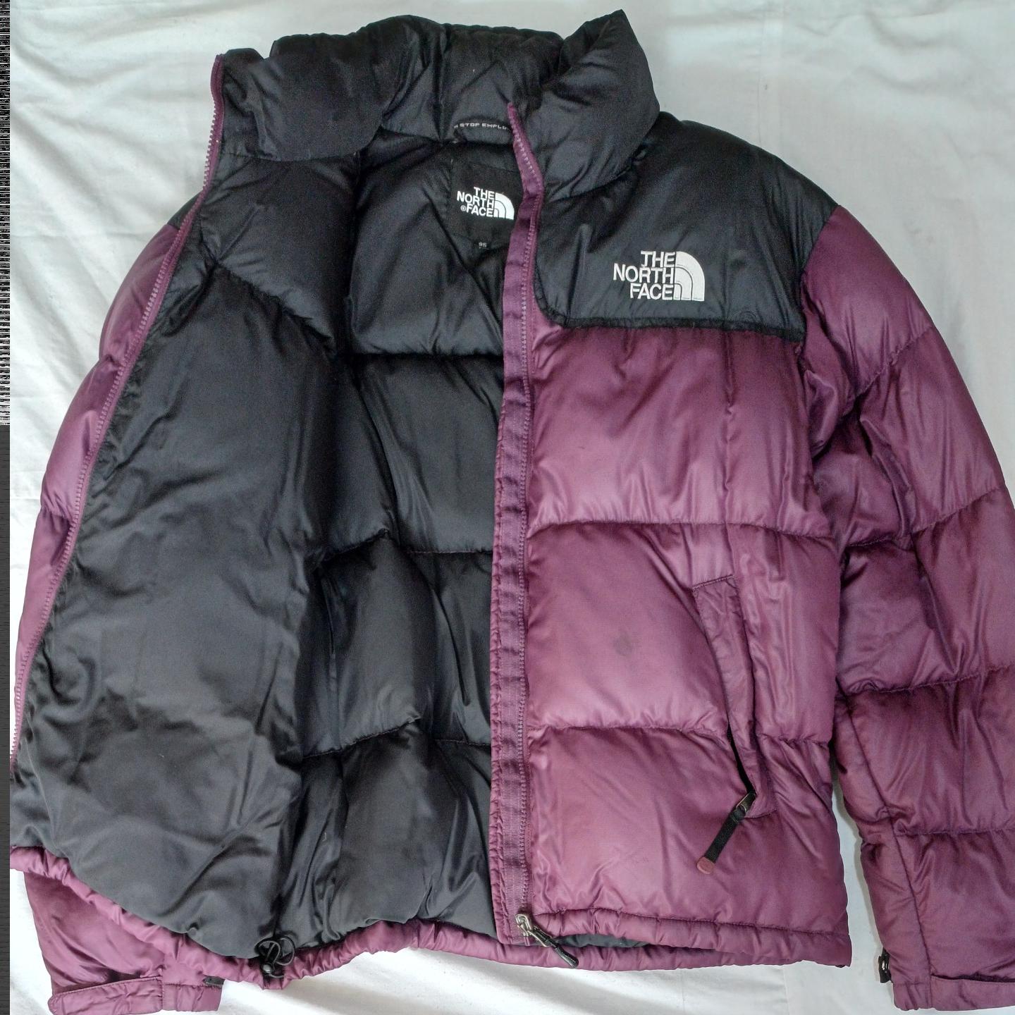 کاپشن پر North Face