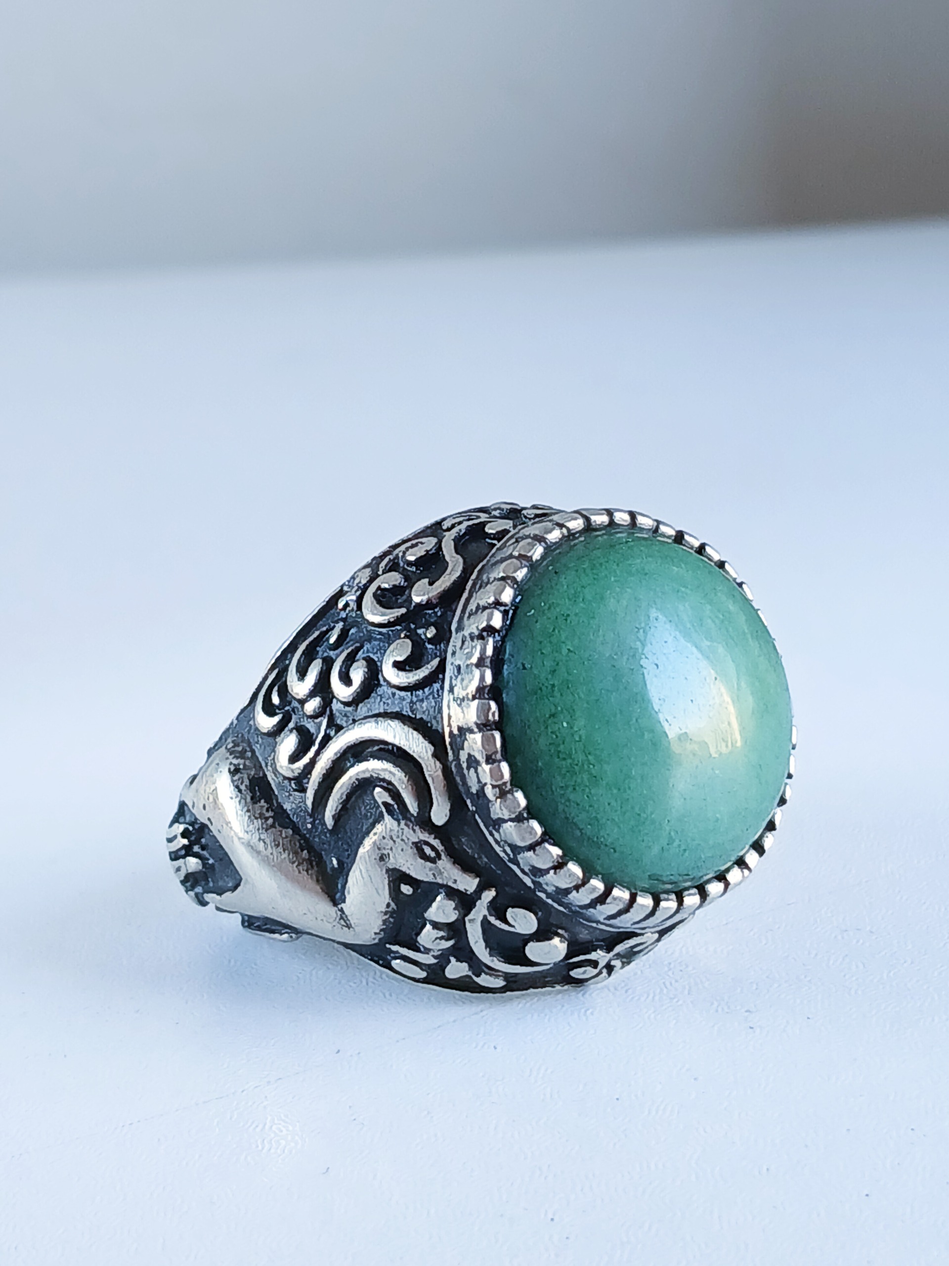 انگشتر یشم سبز رکاب طرح میش کوهی زیبا