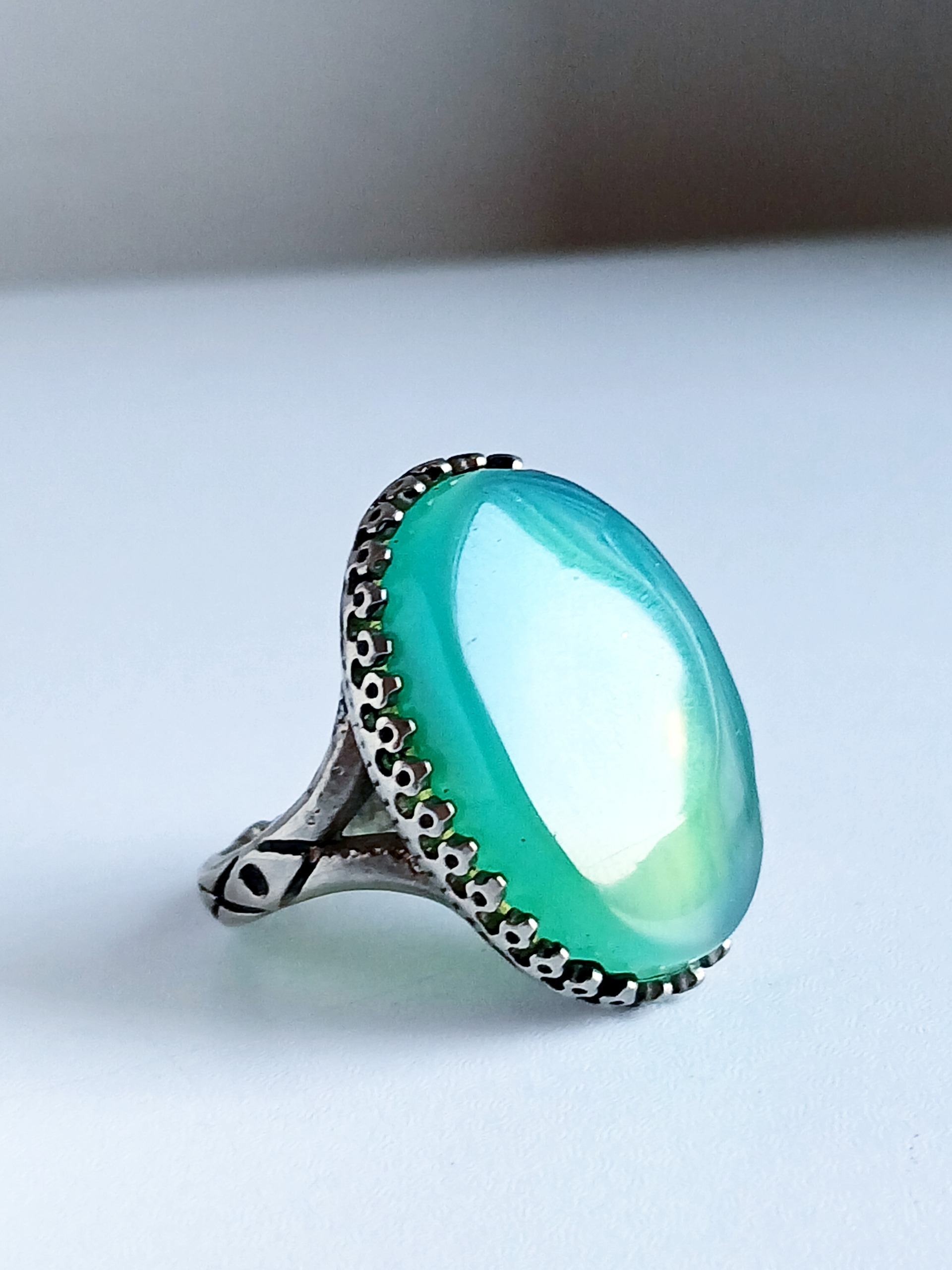 انگشتر عقیق سبز آبنباتی درشت و ناب