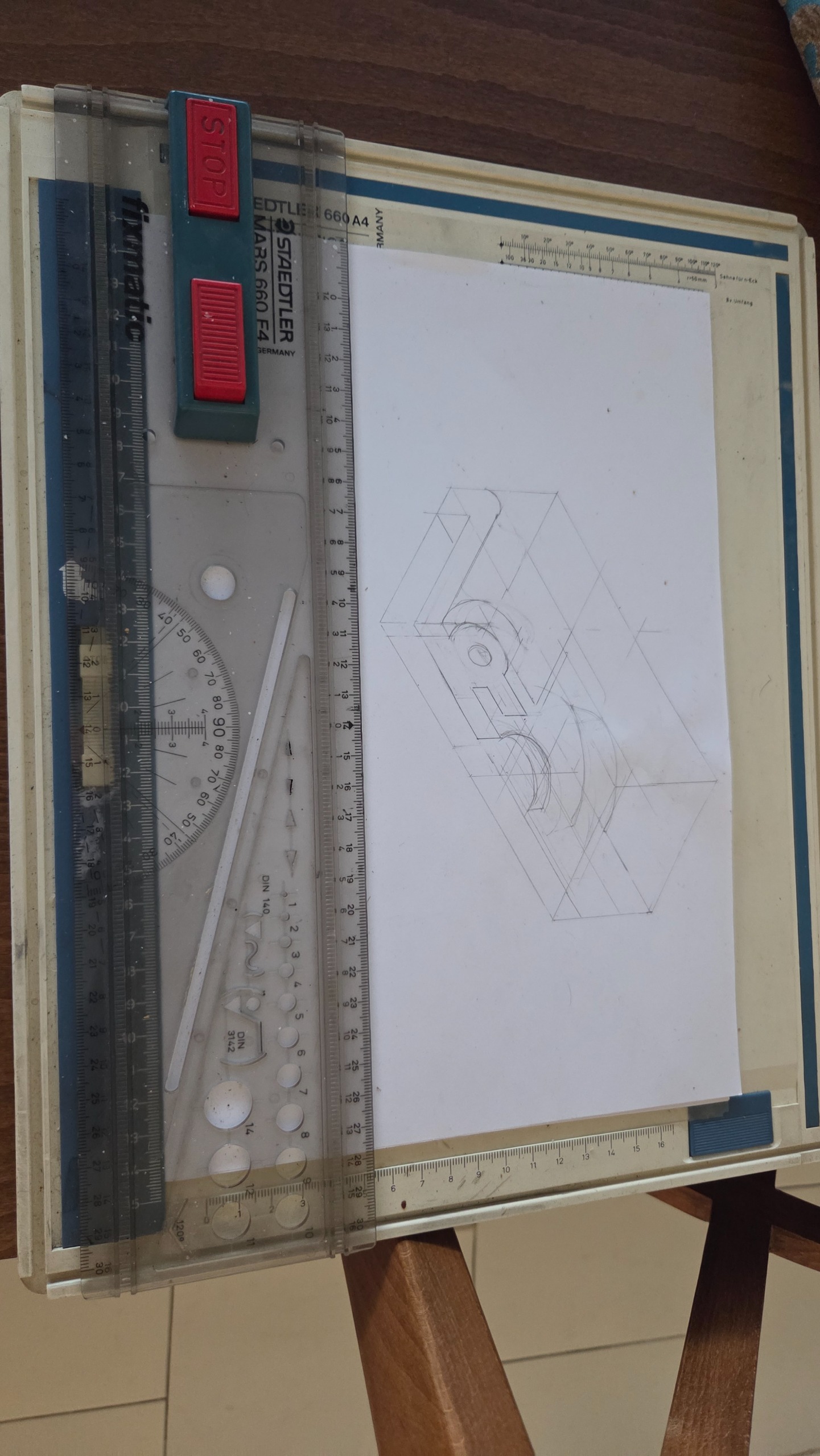 تخت رسم استادلر آلمانی