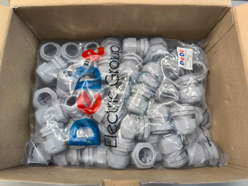 گلند کابل پلاستیکی PG21 برند DeDe بسته 100 عددی