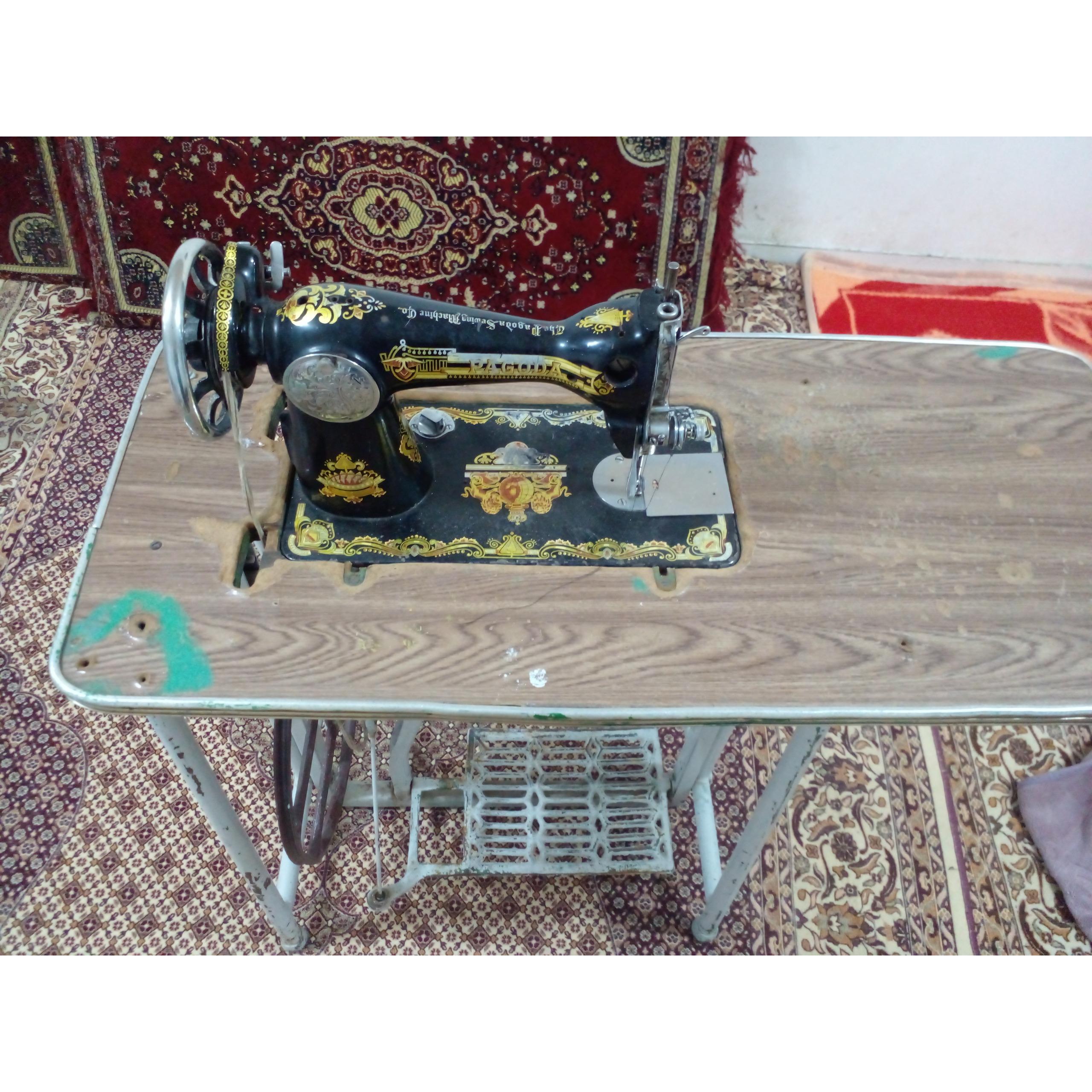 چرخ خیاطی قدیمی