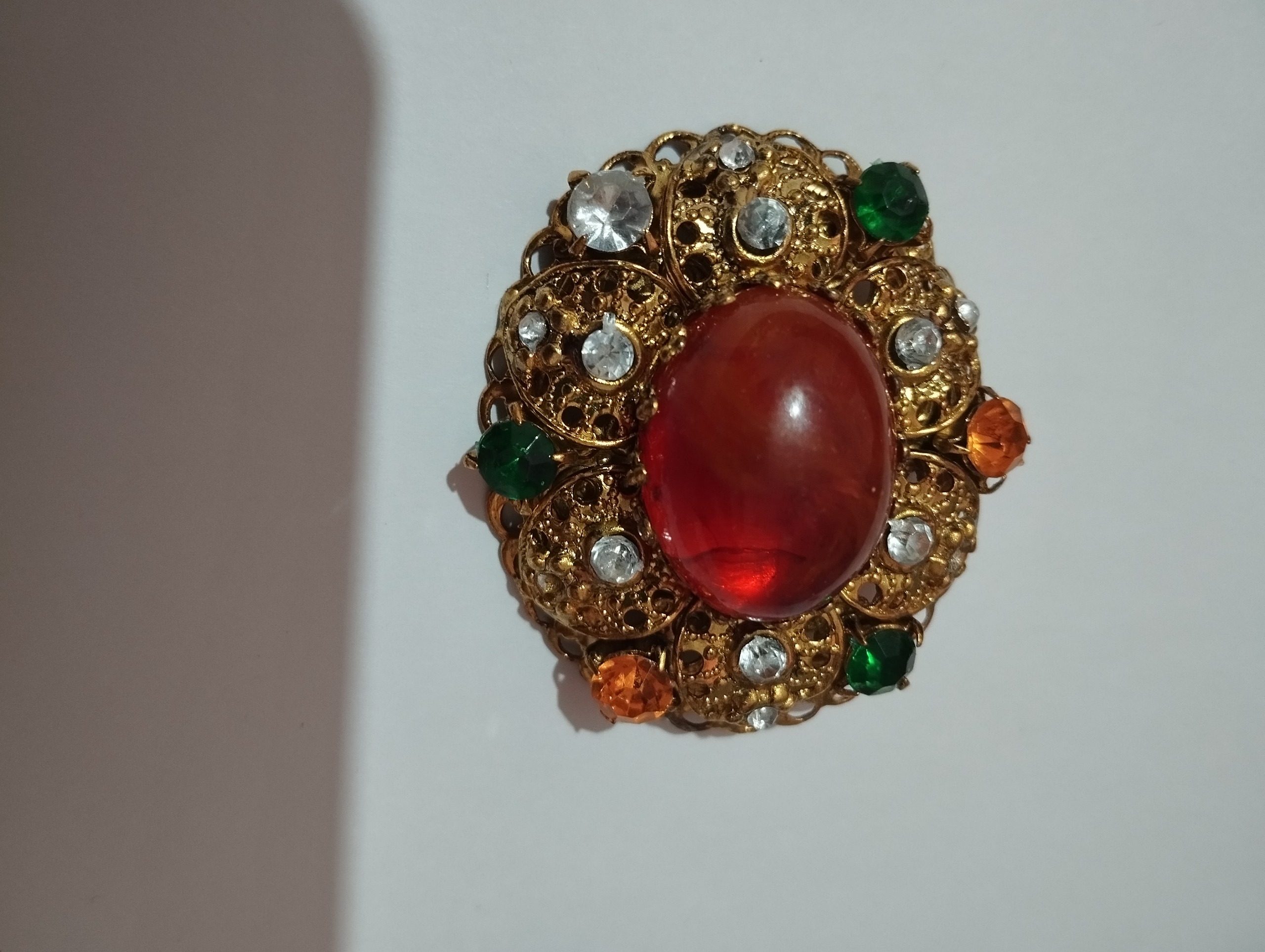 گل سینه جواهری