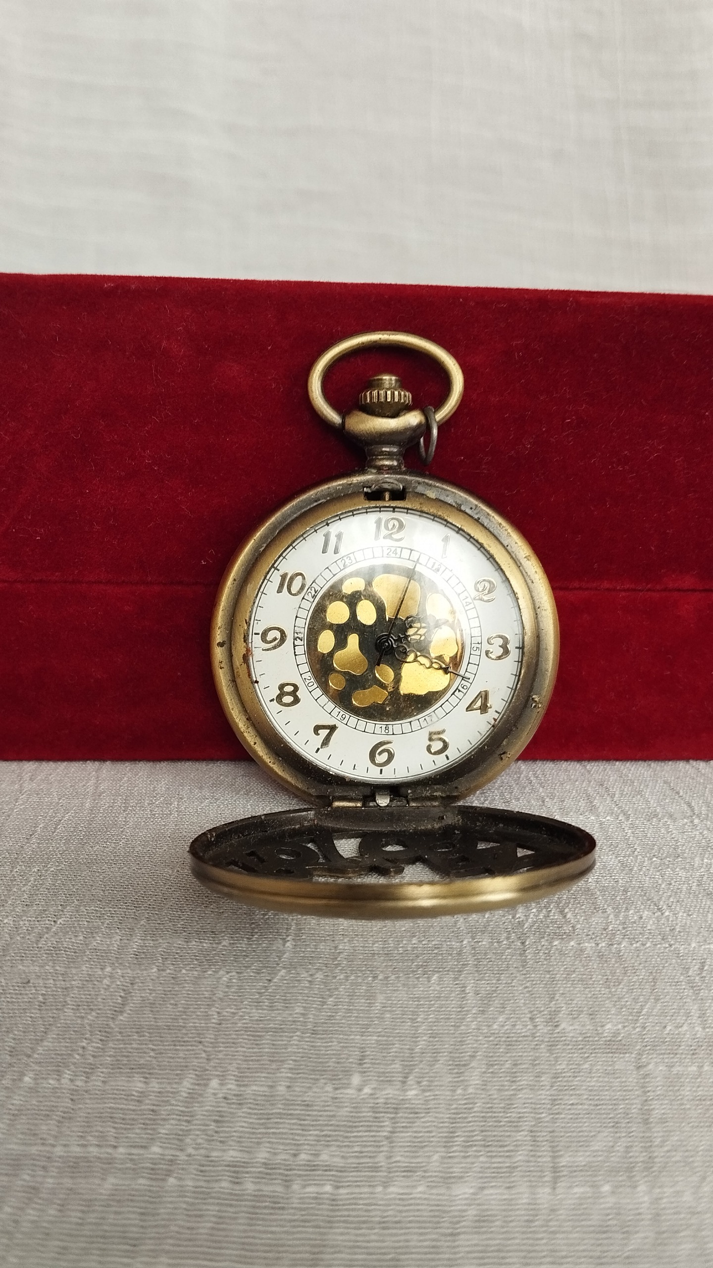 ساعت جیبی در حد