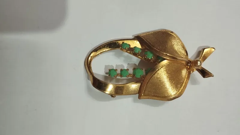 گل سینه قدیمی