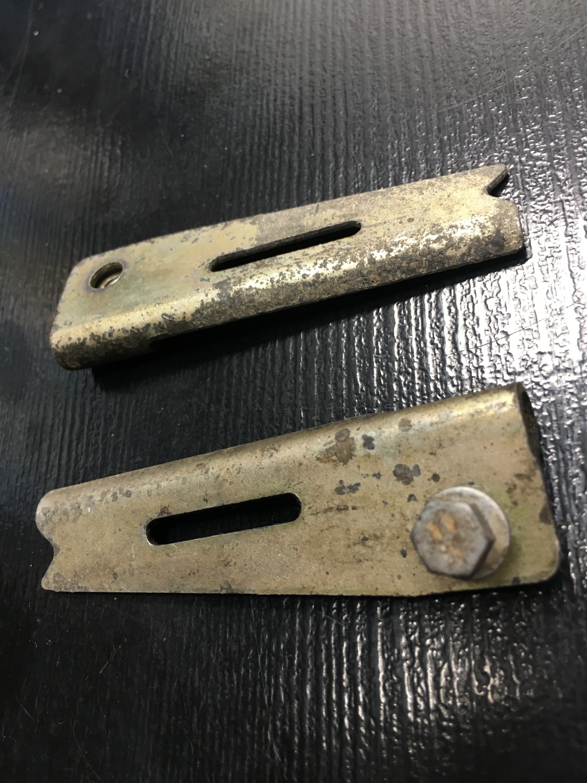 بست نگهدارنده میل تنظیم ارتفاع زانتیا