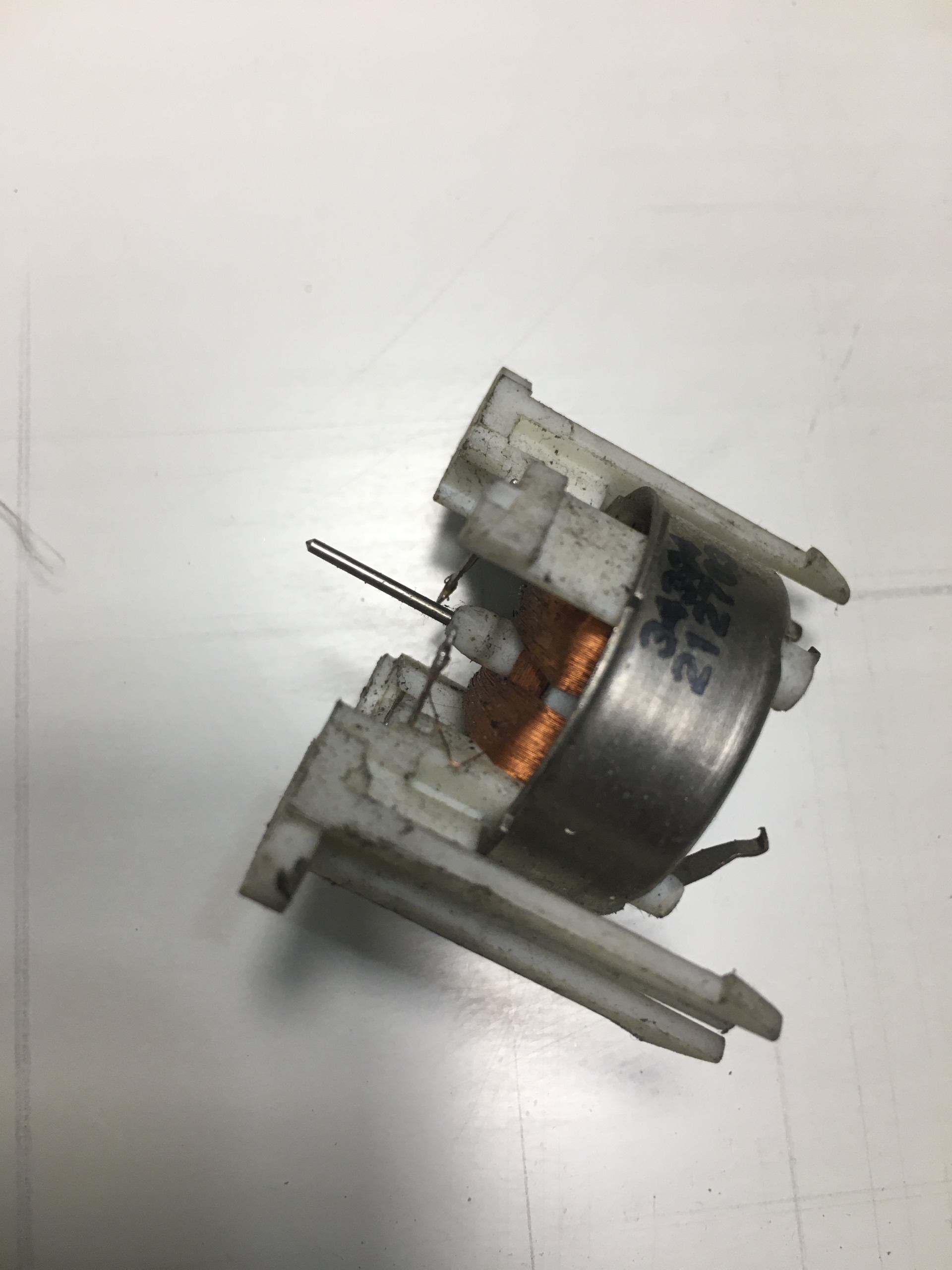 موتور عقربه داخل کیلومتر زانتیا اصلی