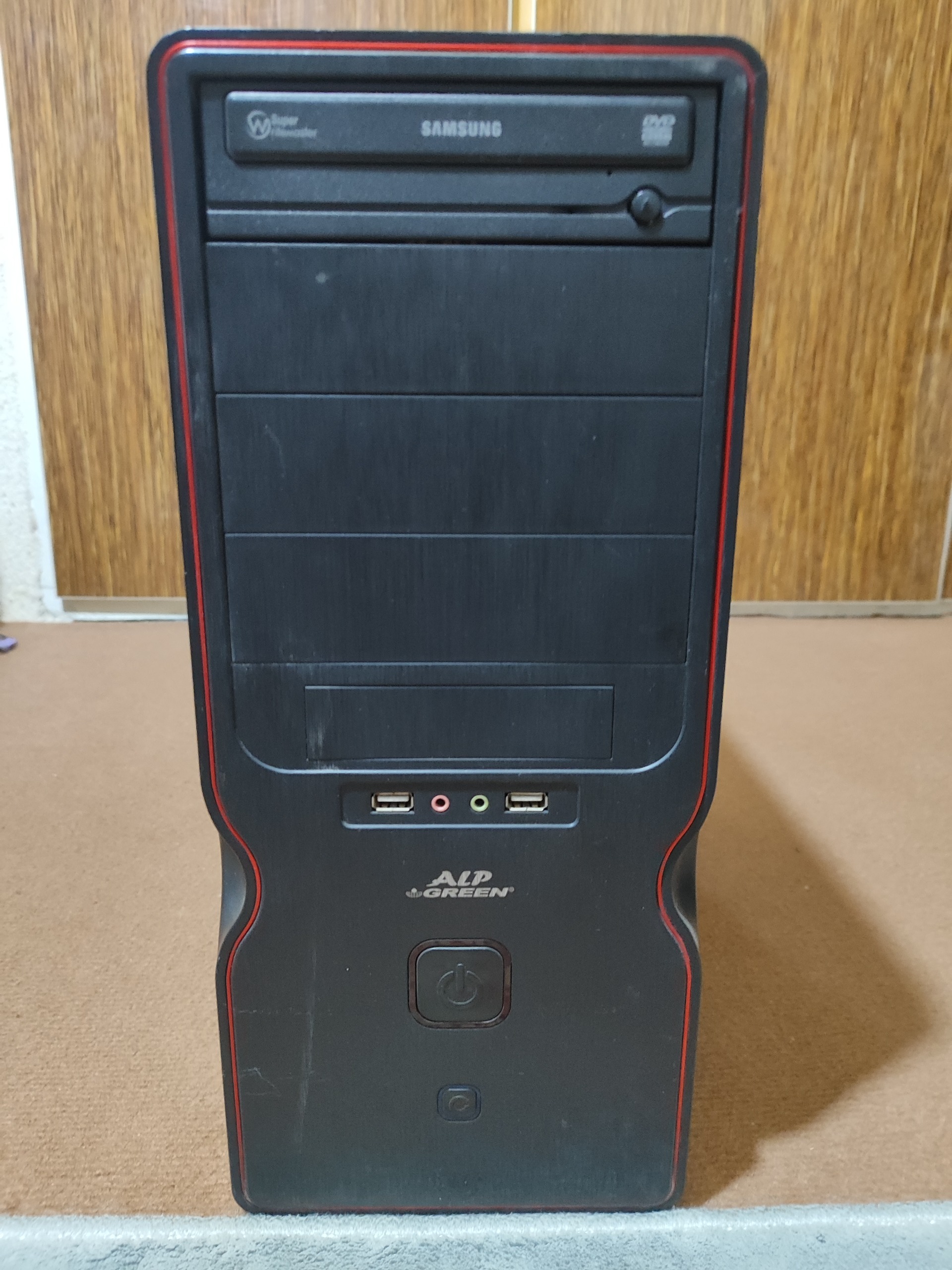 کیس گرین i3 ddr4 رم 8 هارد ssd و 500 گرافیک 2