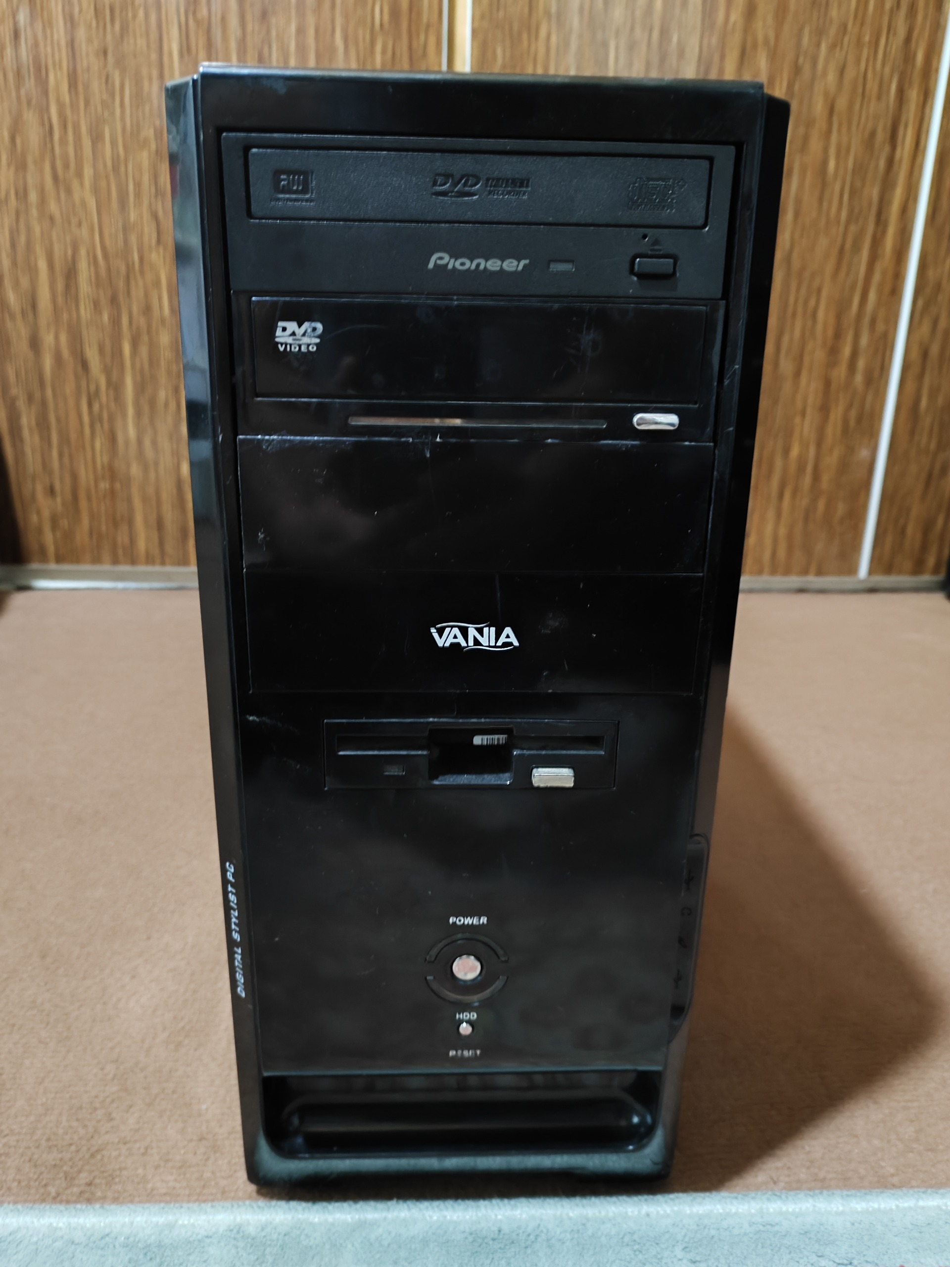 کیس گرین h61 رم 4 ddr3 هارد 500 گرافیک 1