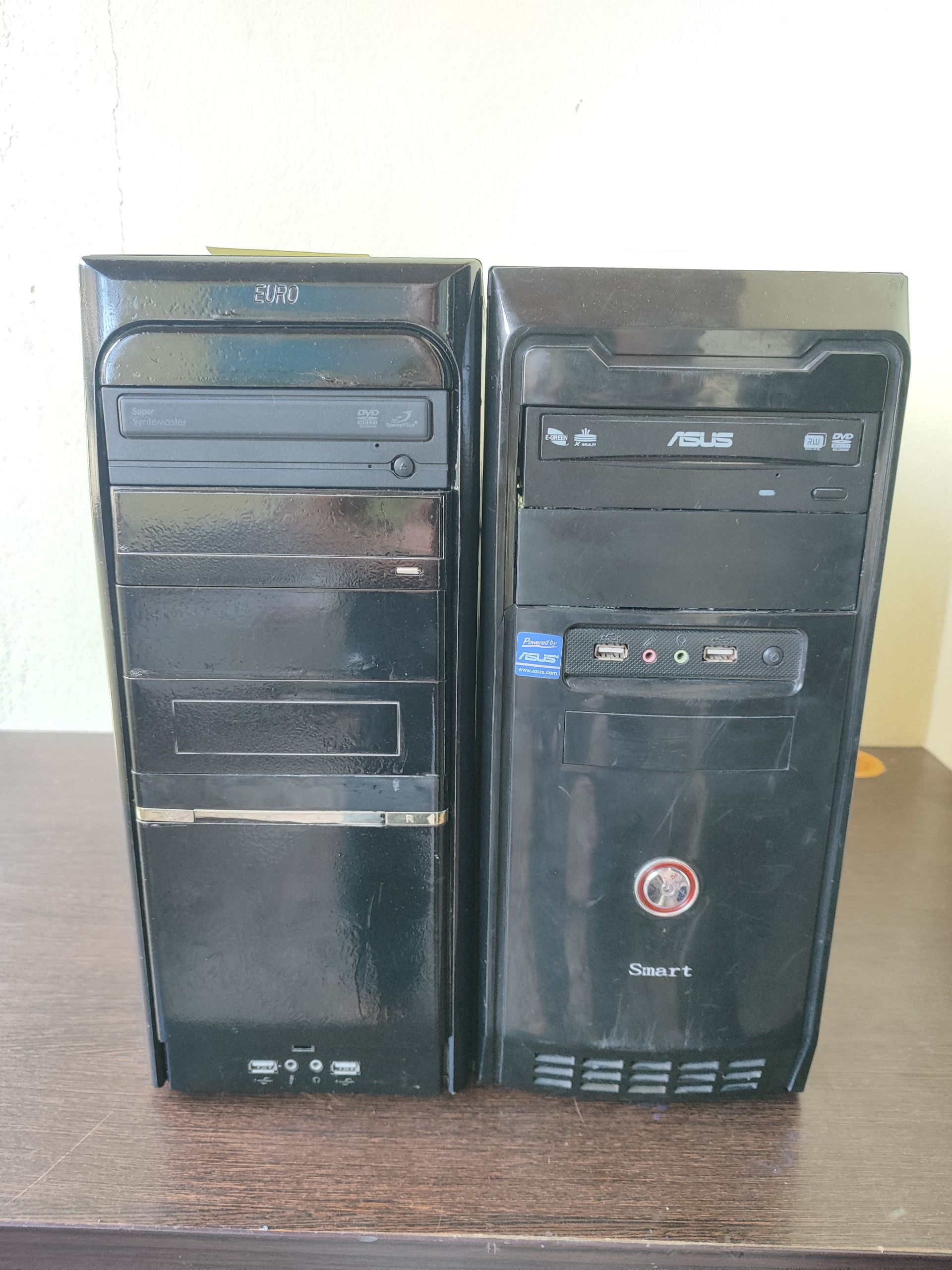 2 تا کیس 2هسته رم 4 ddr3 هارد 160 گرافیک 512