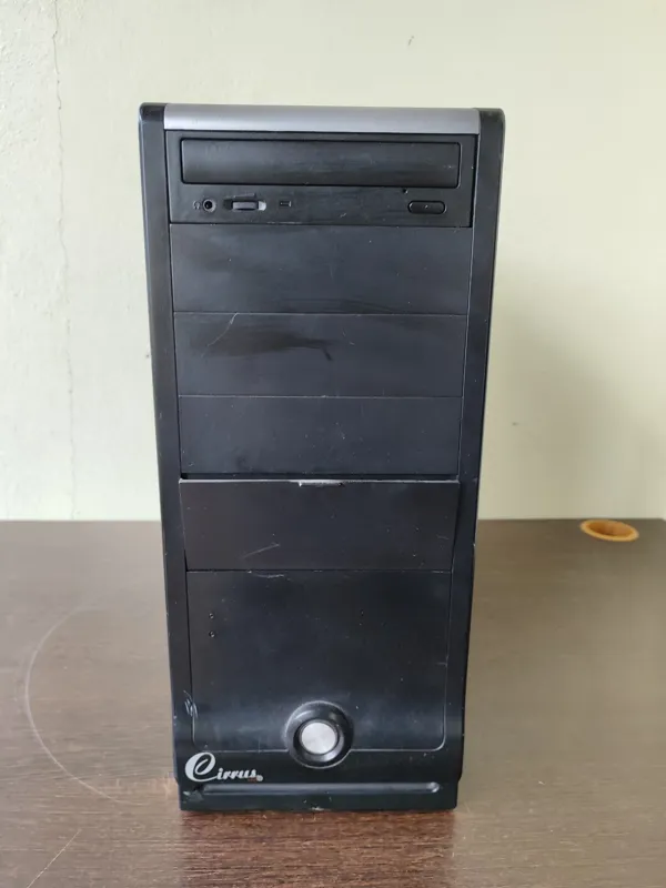 کیس 2هسته رم 4 ddr3 هارد 320 گرافیک 1