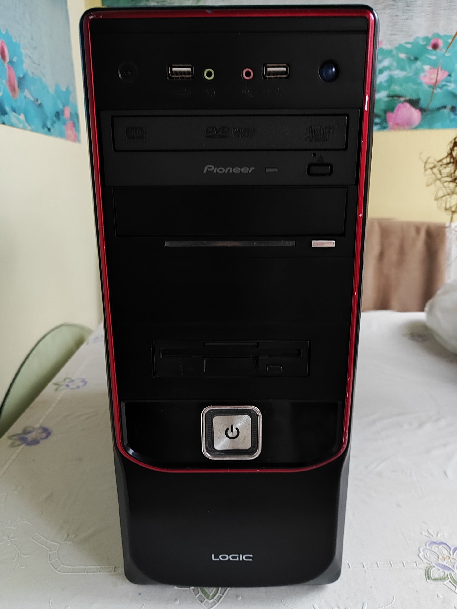 کیس 4هسته am3 رم 8 ddr3 هارد 500 گرافیک 1
