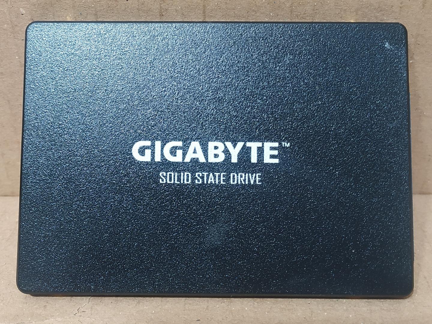 هارد اس اس دی 240 گیگ GIGABYTE