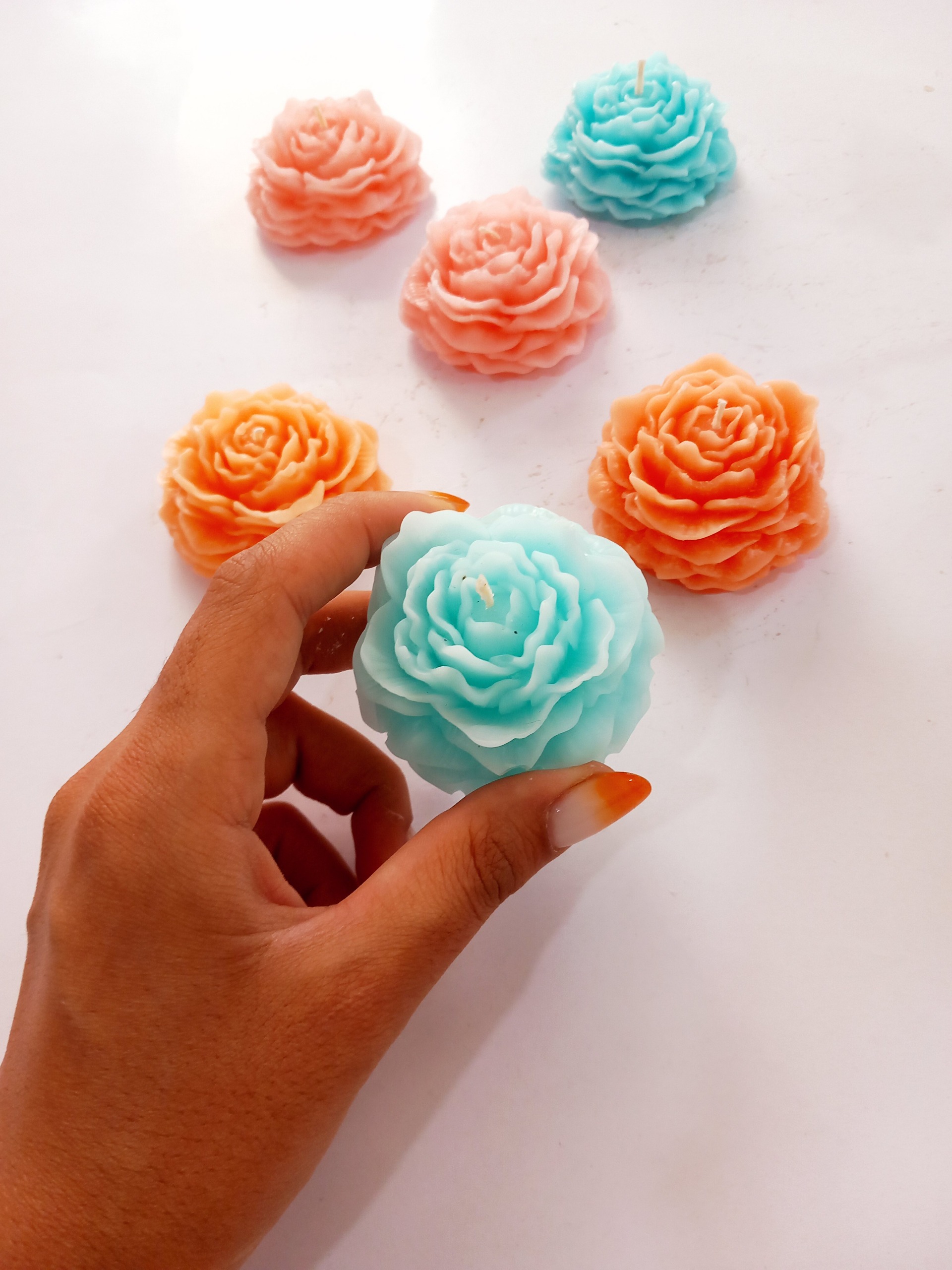 شمع و گیفت آلاله