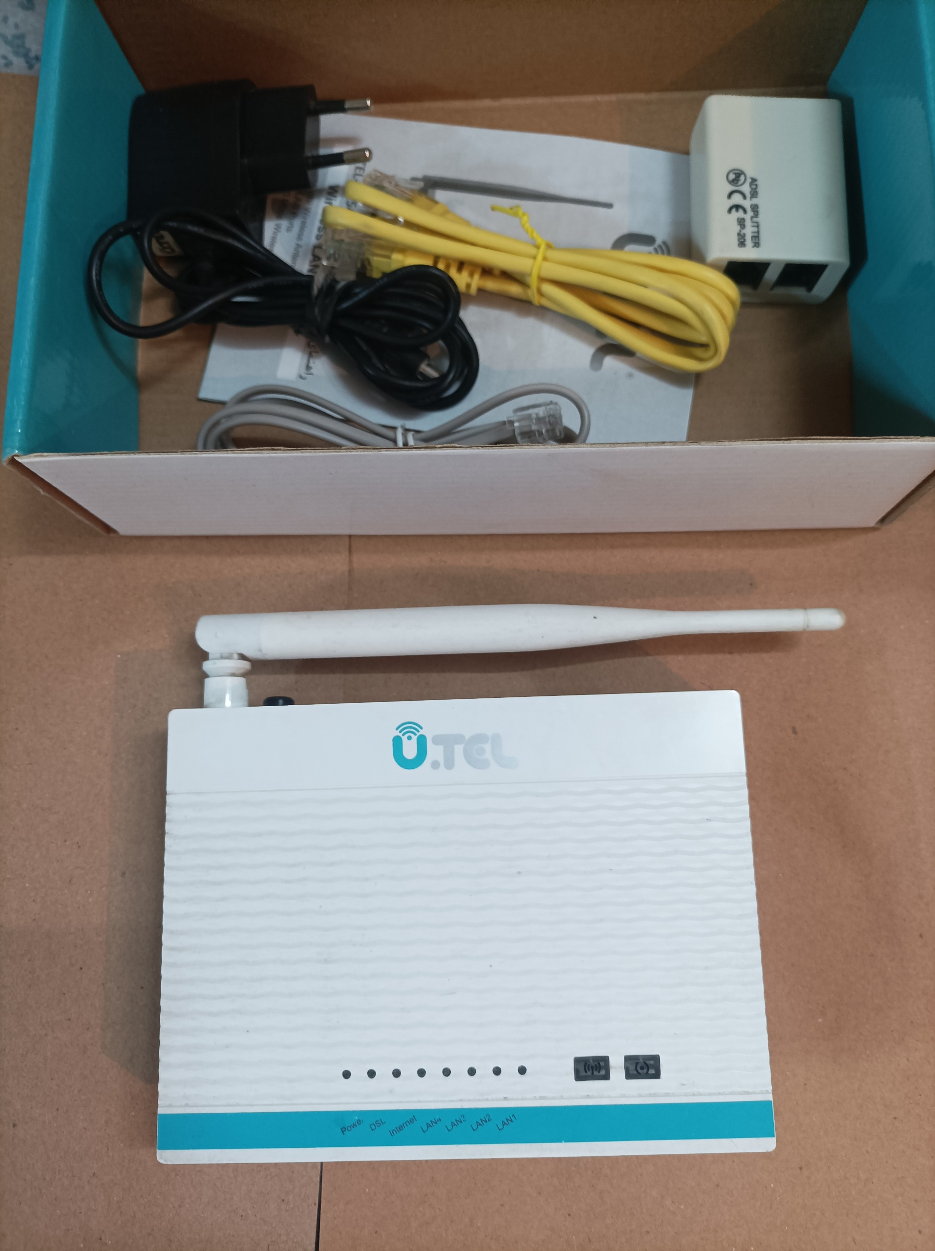 مودم وای فای UTEL