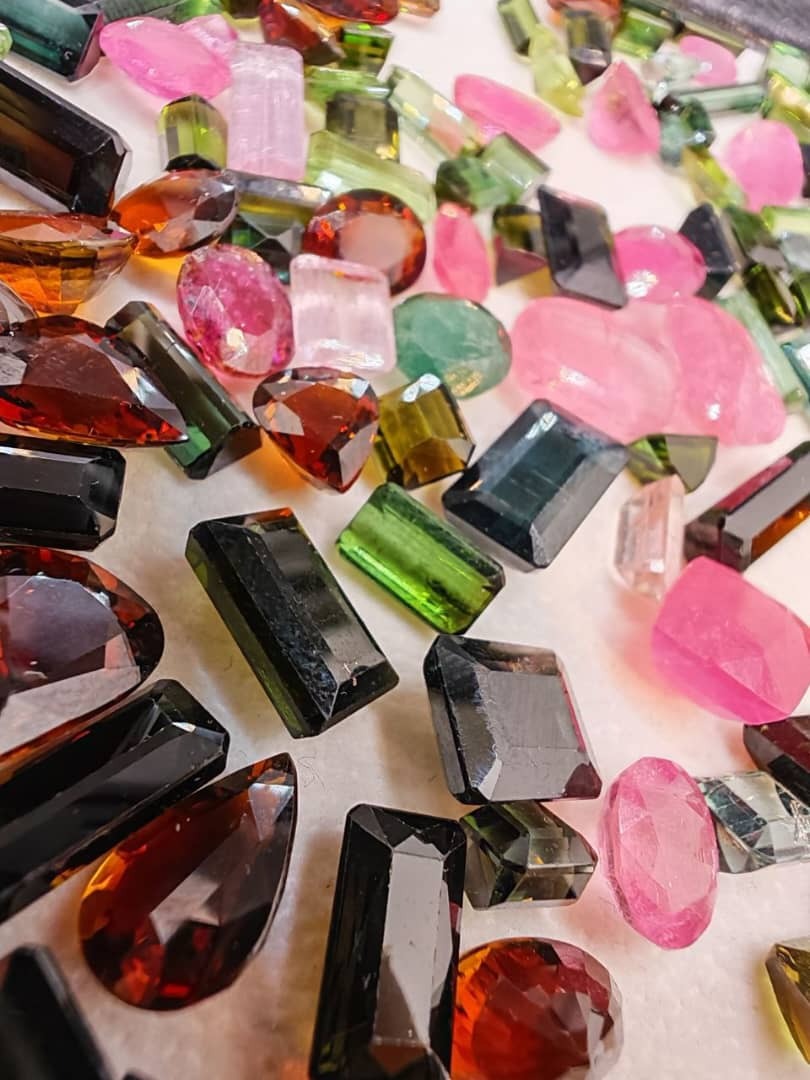 فروش انواع جواهر و راف