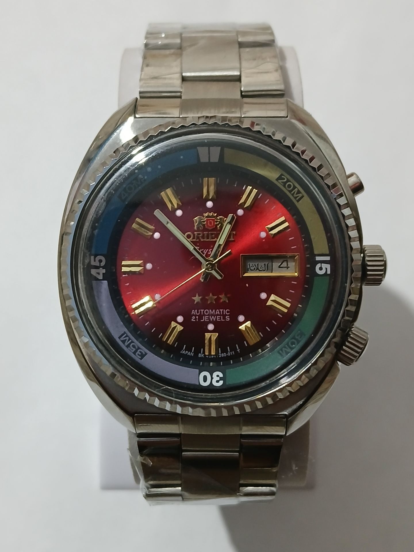 ساعت اورینت غواصی صفحه قرمز